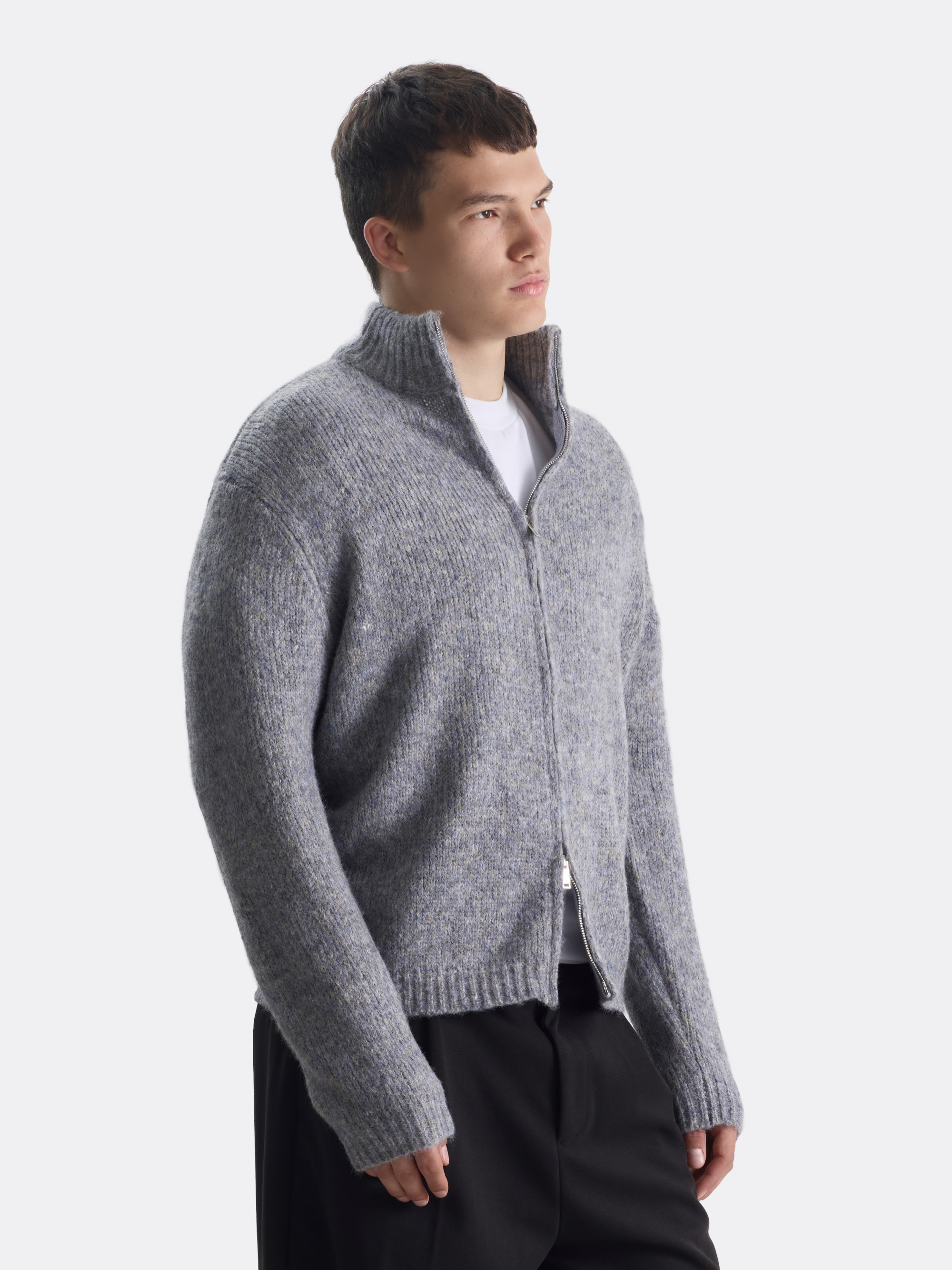 ​Свитер на молнии