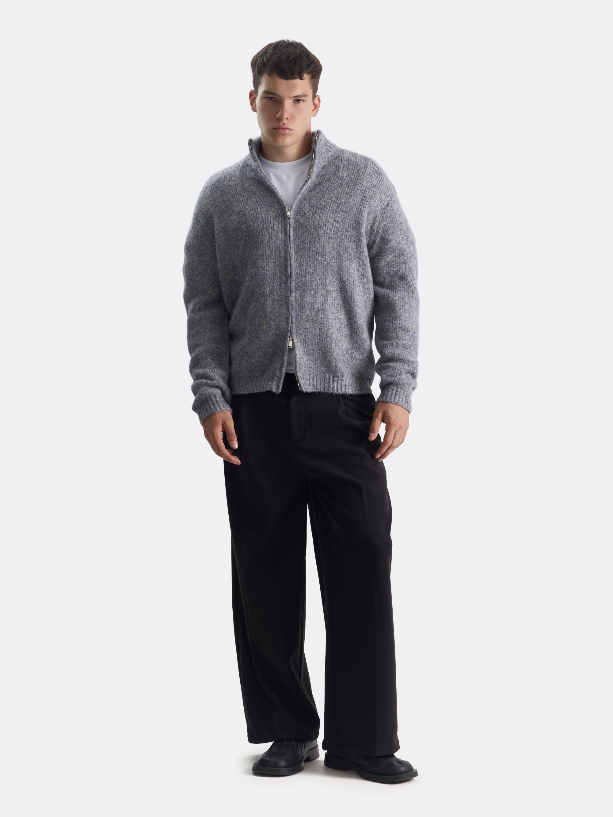 ​Свитер на молнии