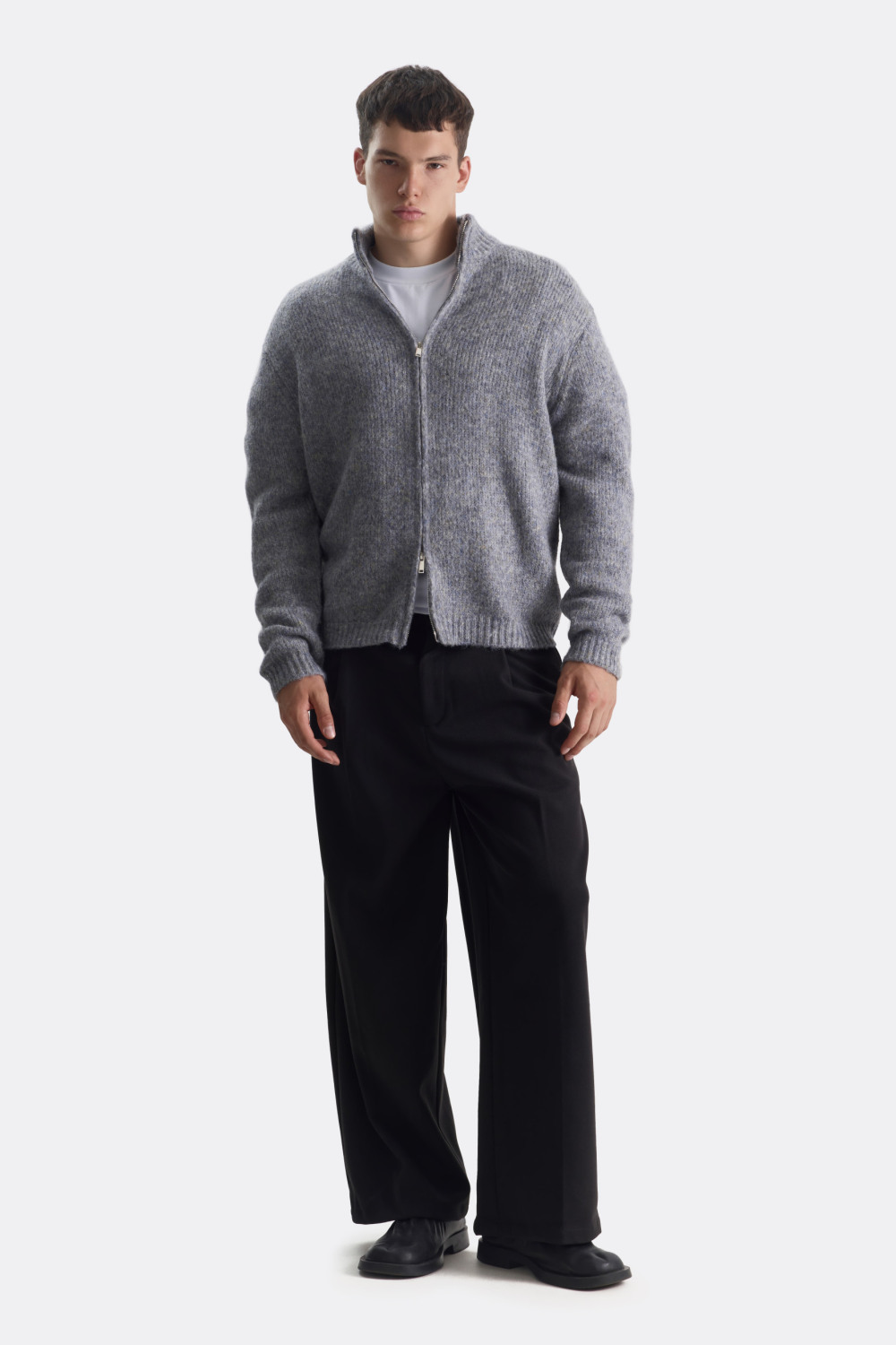 ​Свитер на молнии