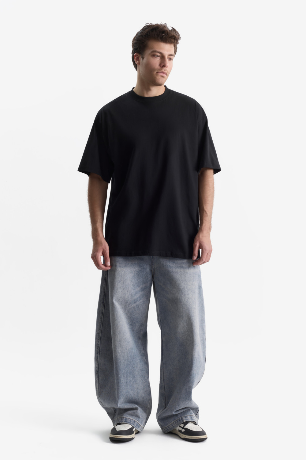 ​Футболка черная базовая