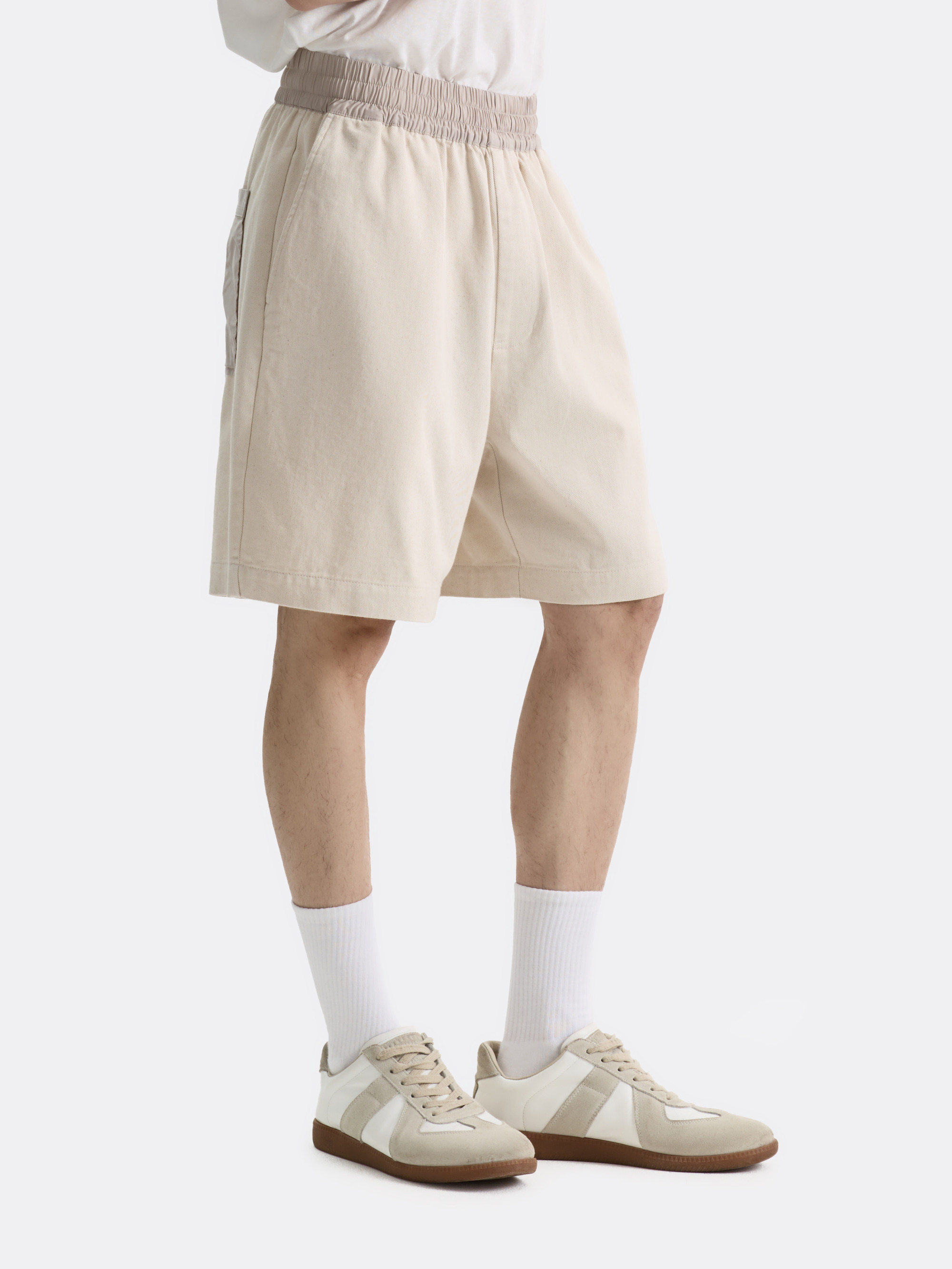Шорты WITH PATCH POCKETS