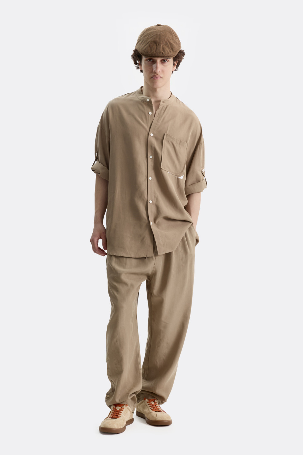 Брюки Relaxed Button Waist