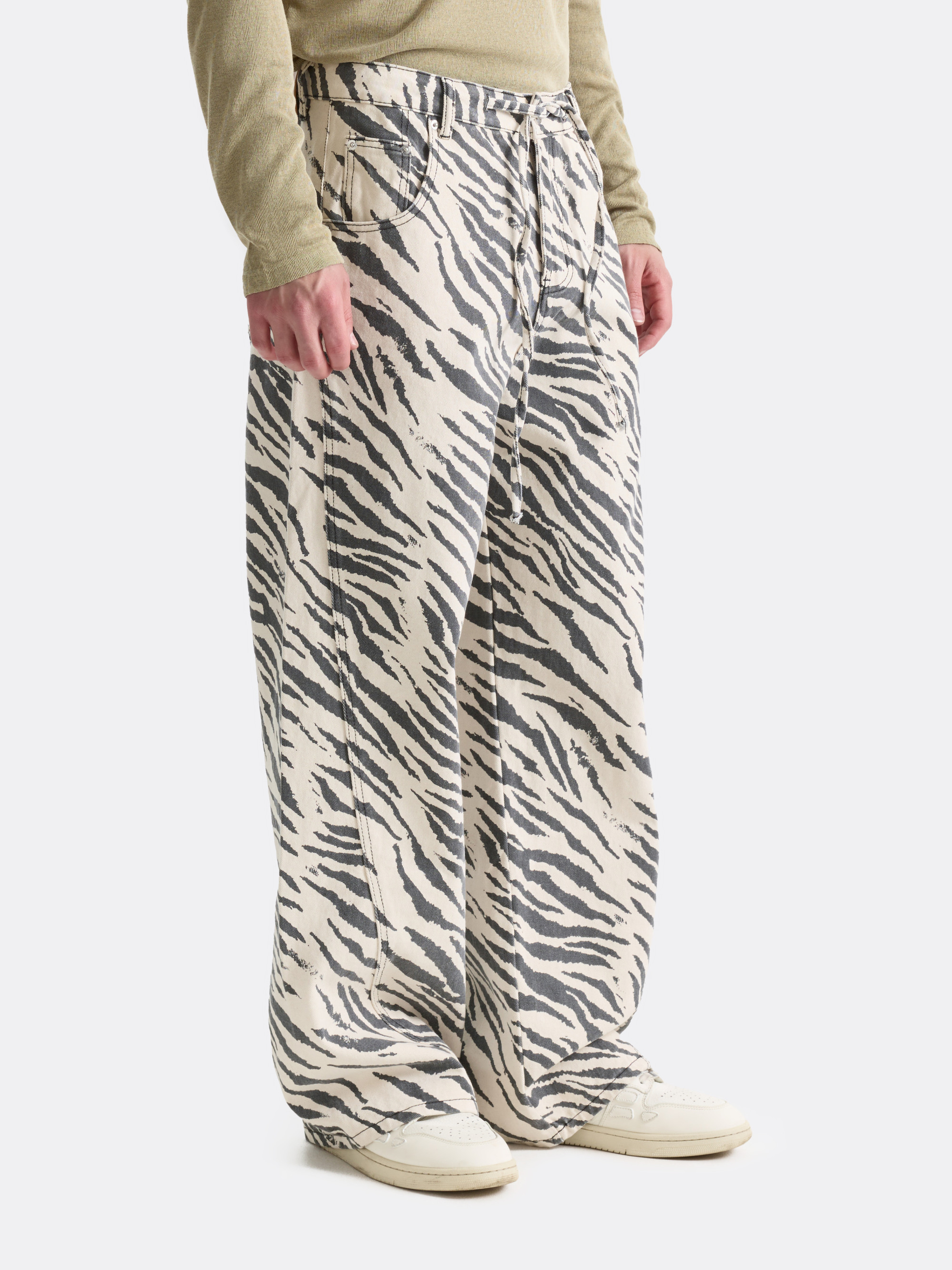 ​Джинсы Zebra