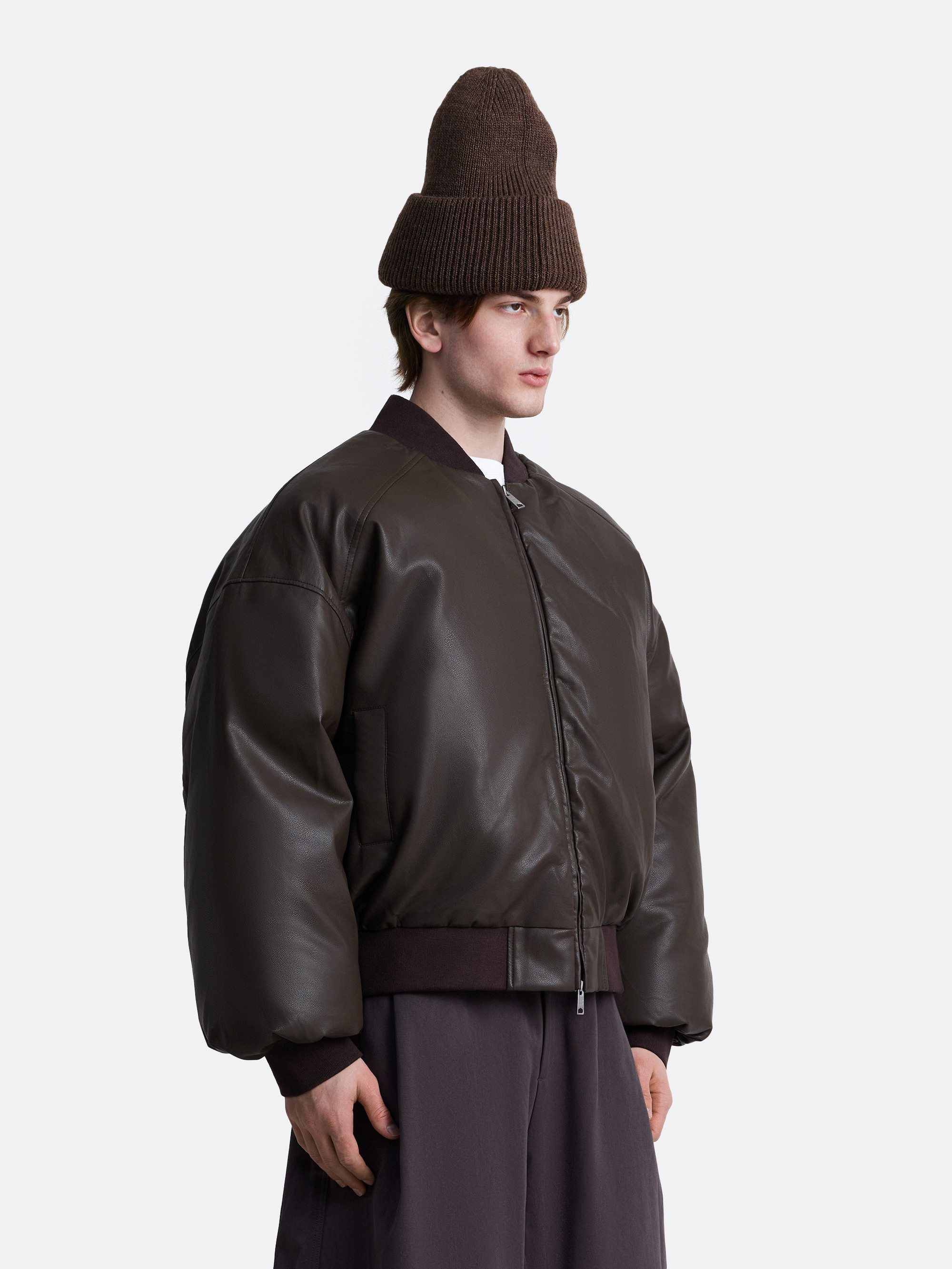 ​Объемный бомбер amount