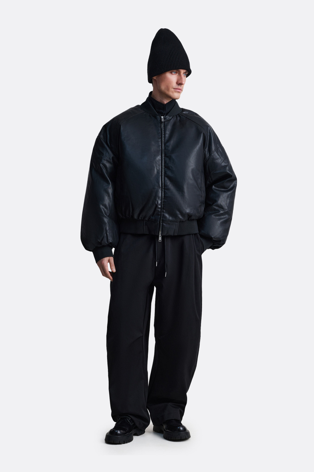 ​Объемный бомбер amount