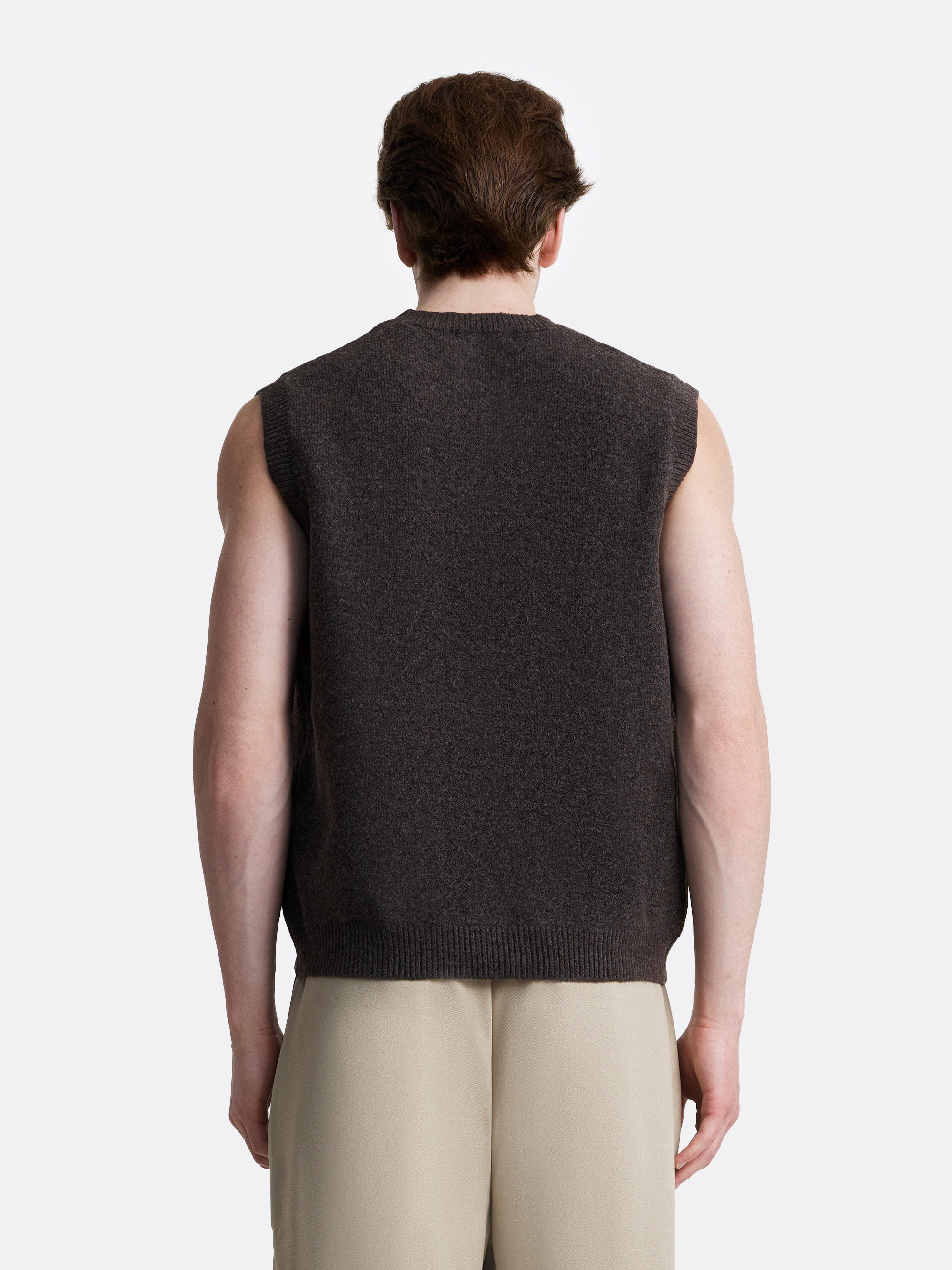 ​Вязаный жилет