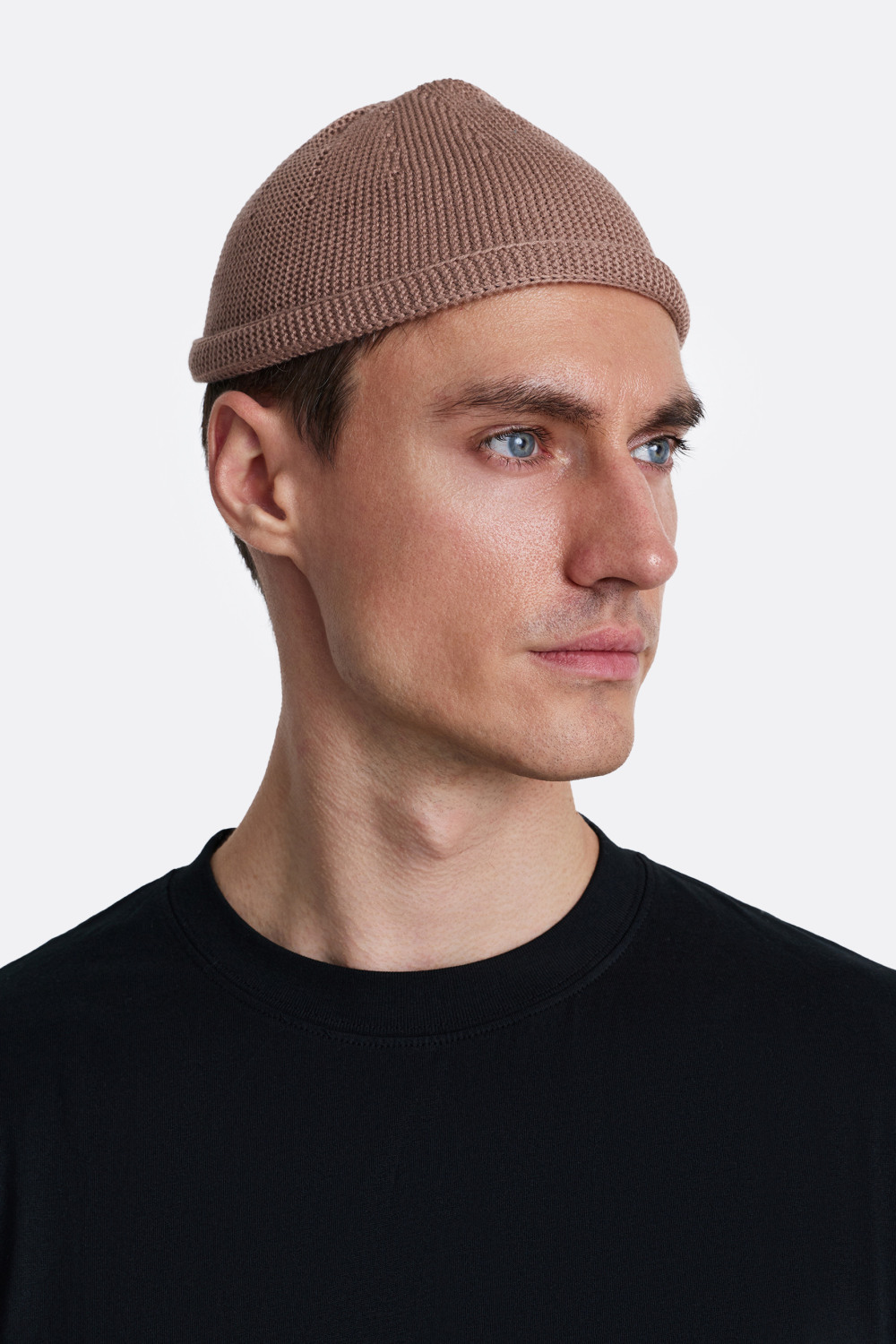 ​Шапка-бини