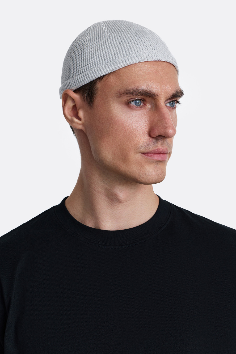 ​Шапка-бини