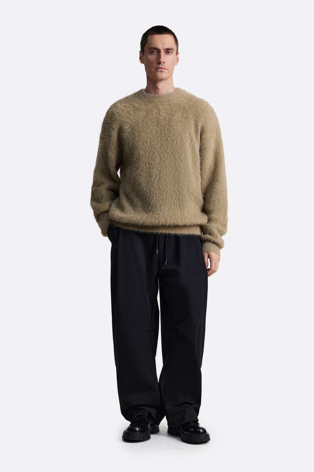 ​Пушистый свитер