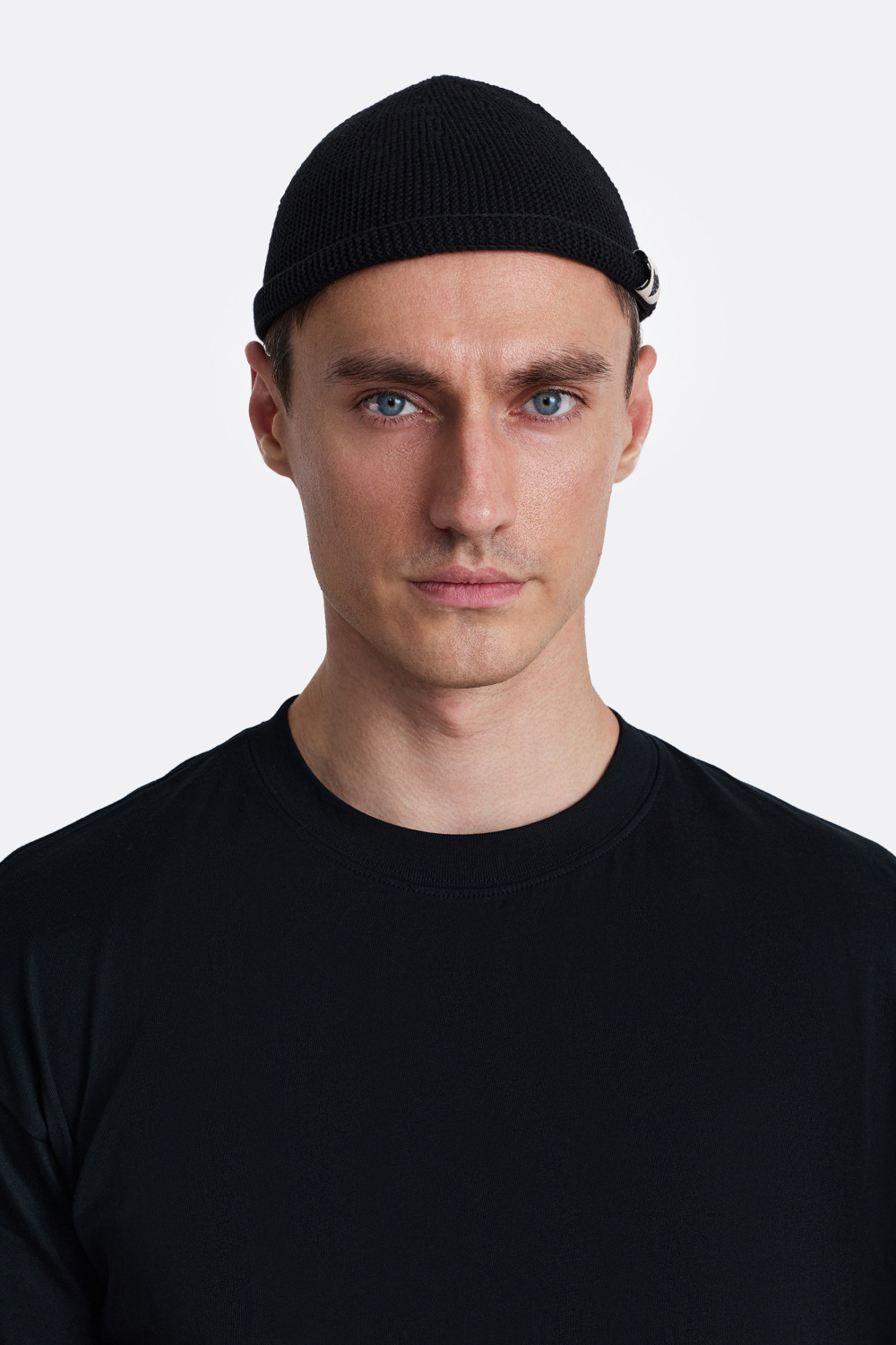 ​Шапка-бини