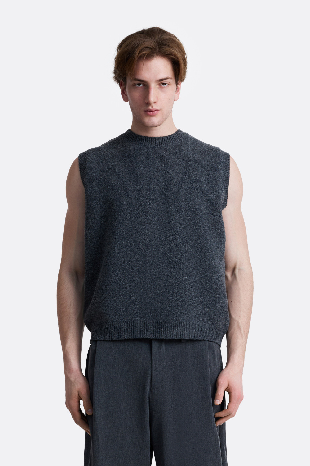 ​Вязаный жилет