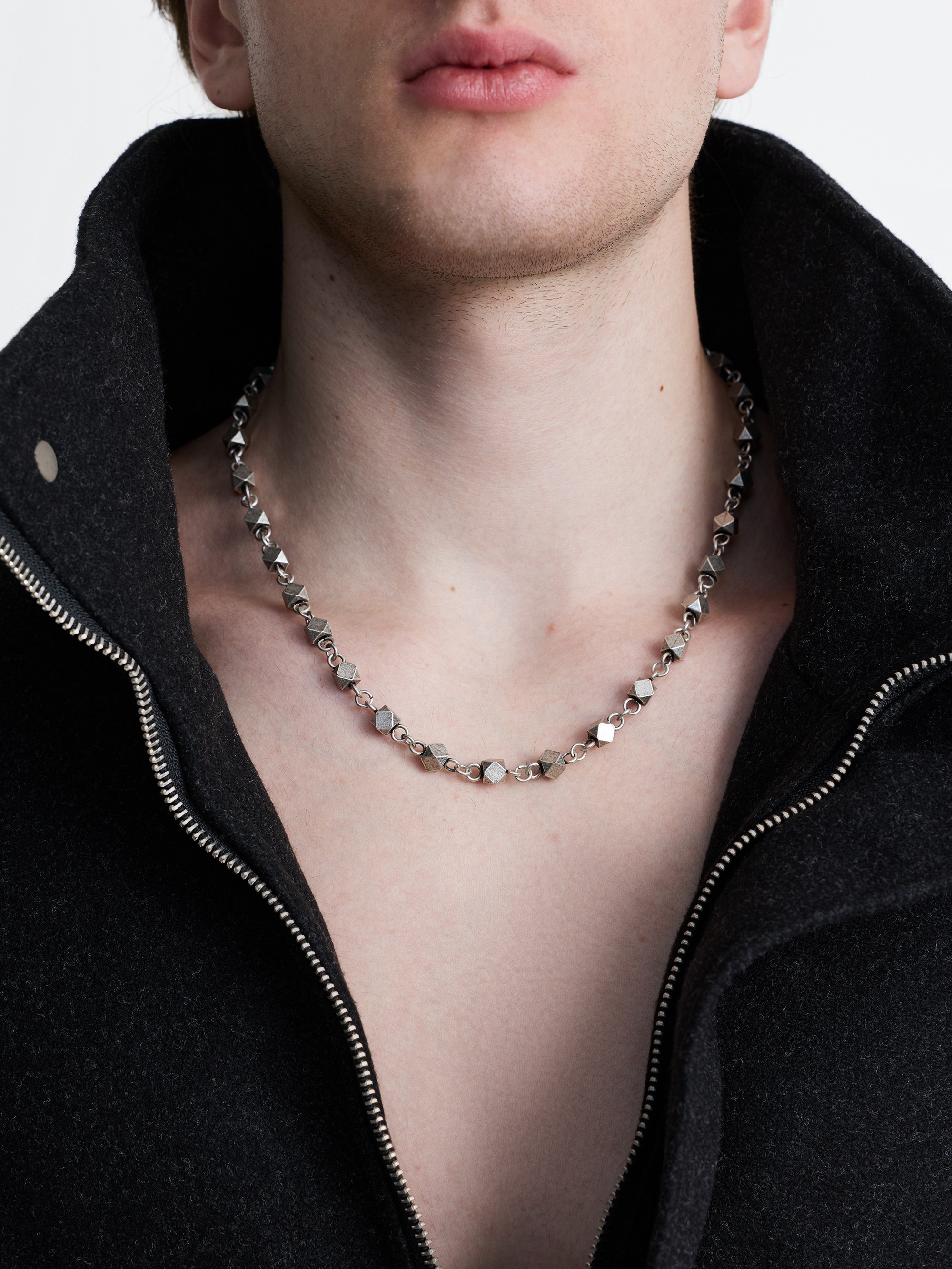 ​Цепь с геометрическими звеньями