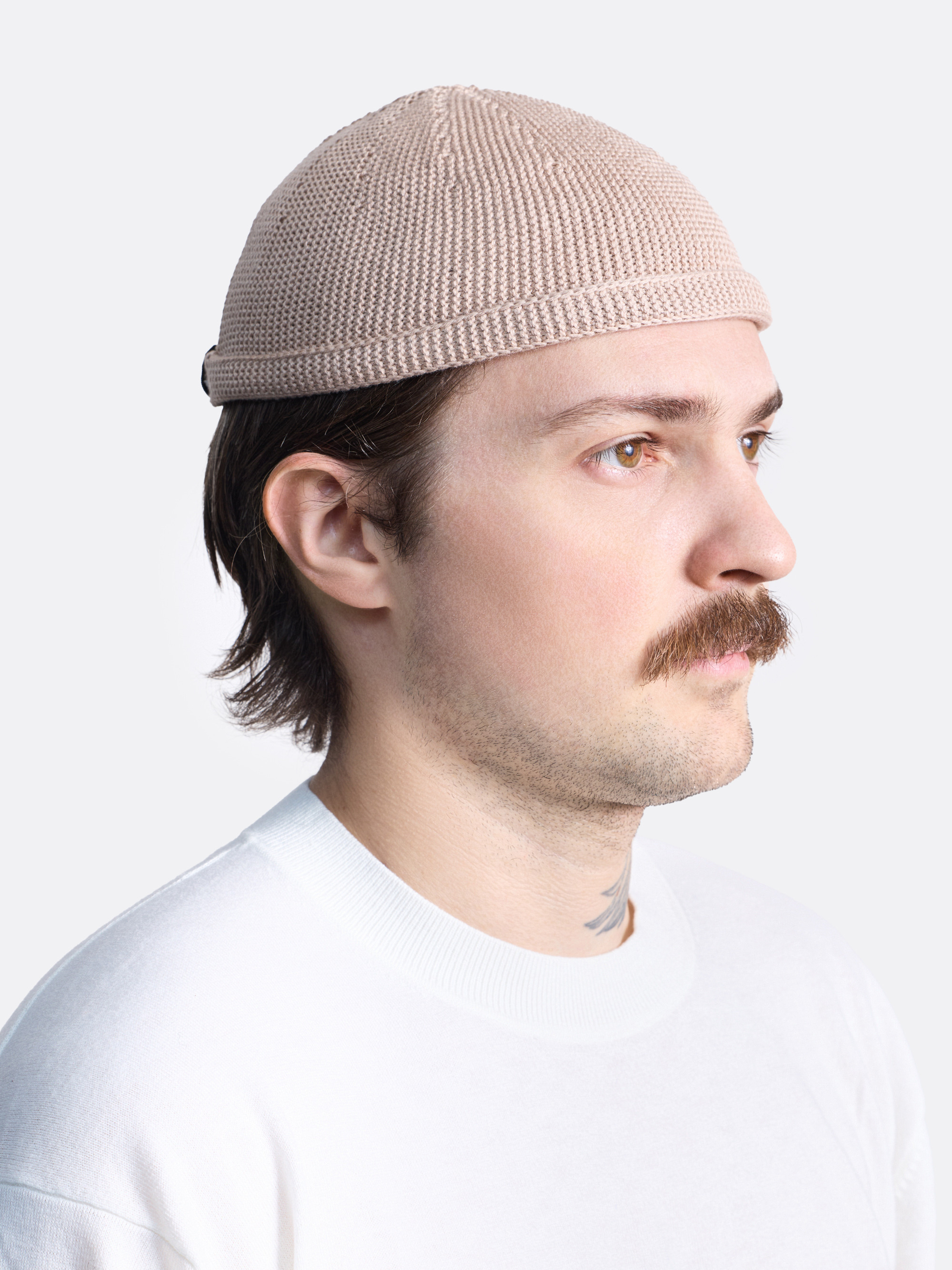 ​Шапка-бини