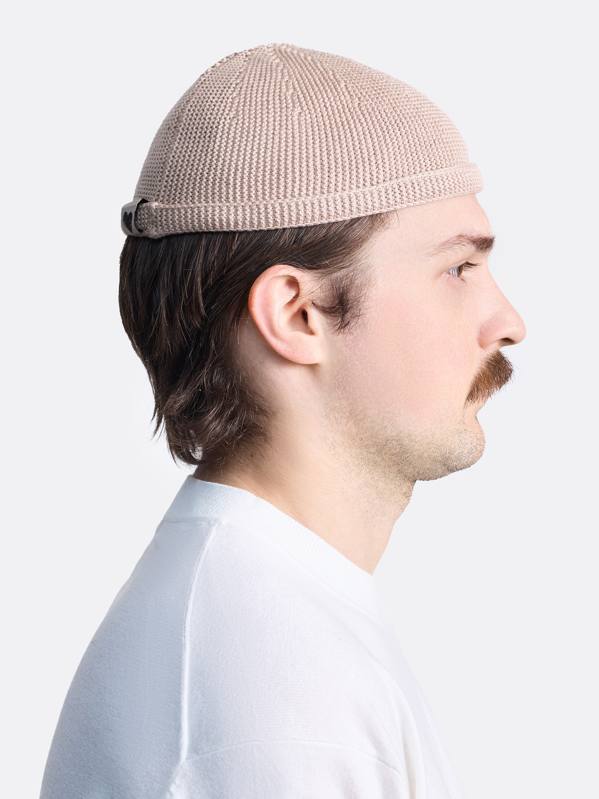 ​Шапка-бини