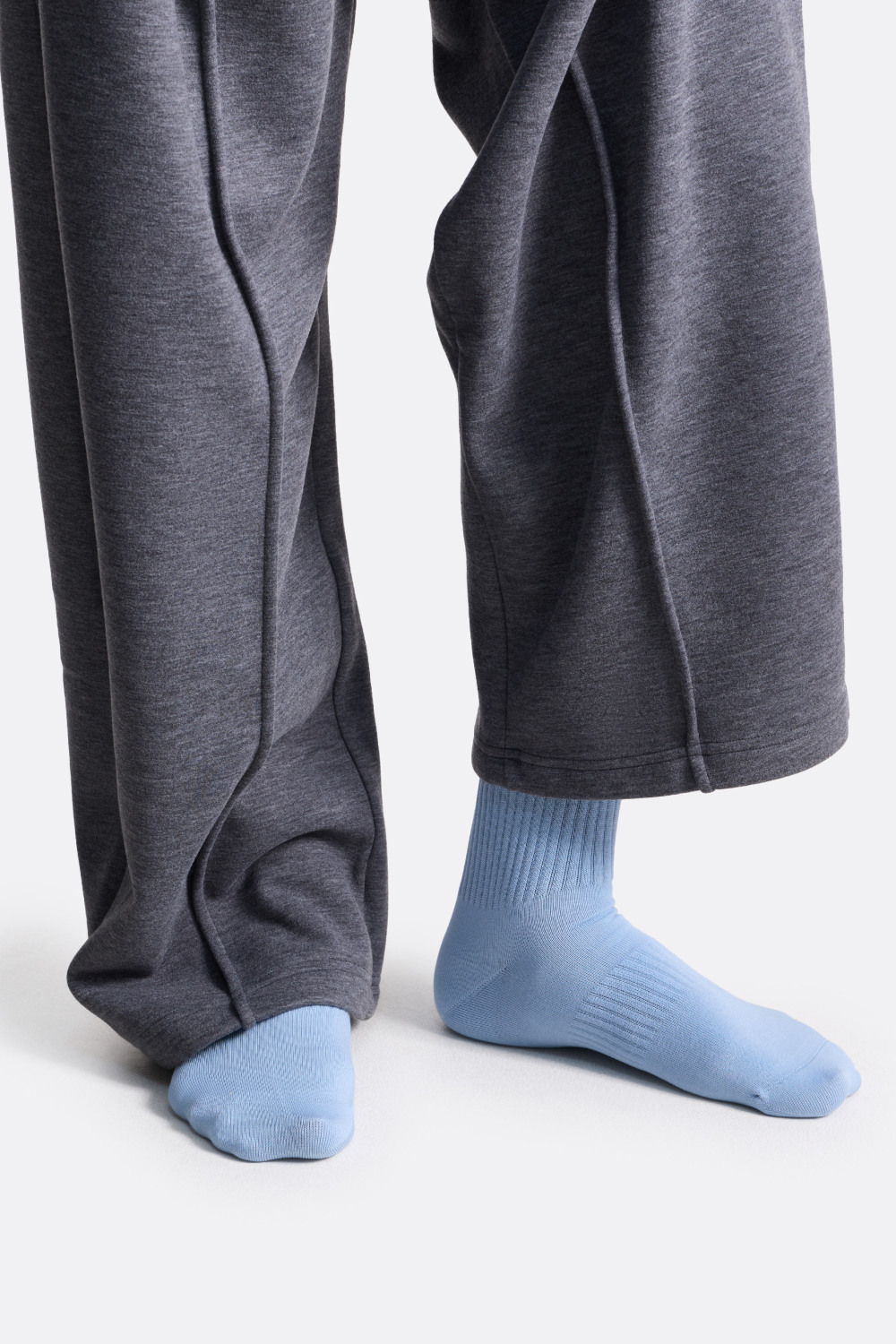 ​Носки средней длины