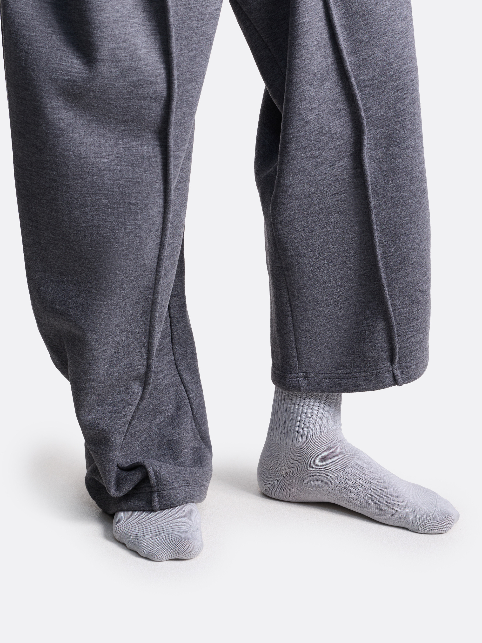 ​Носки средней длины