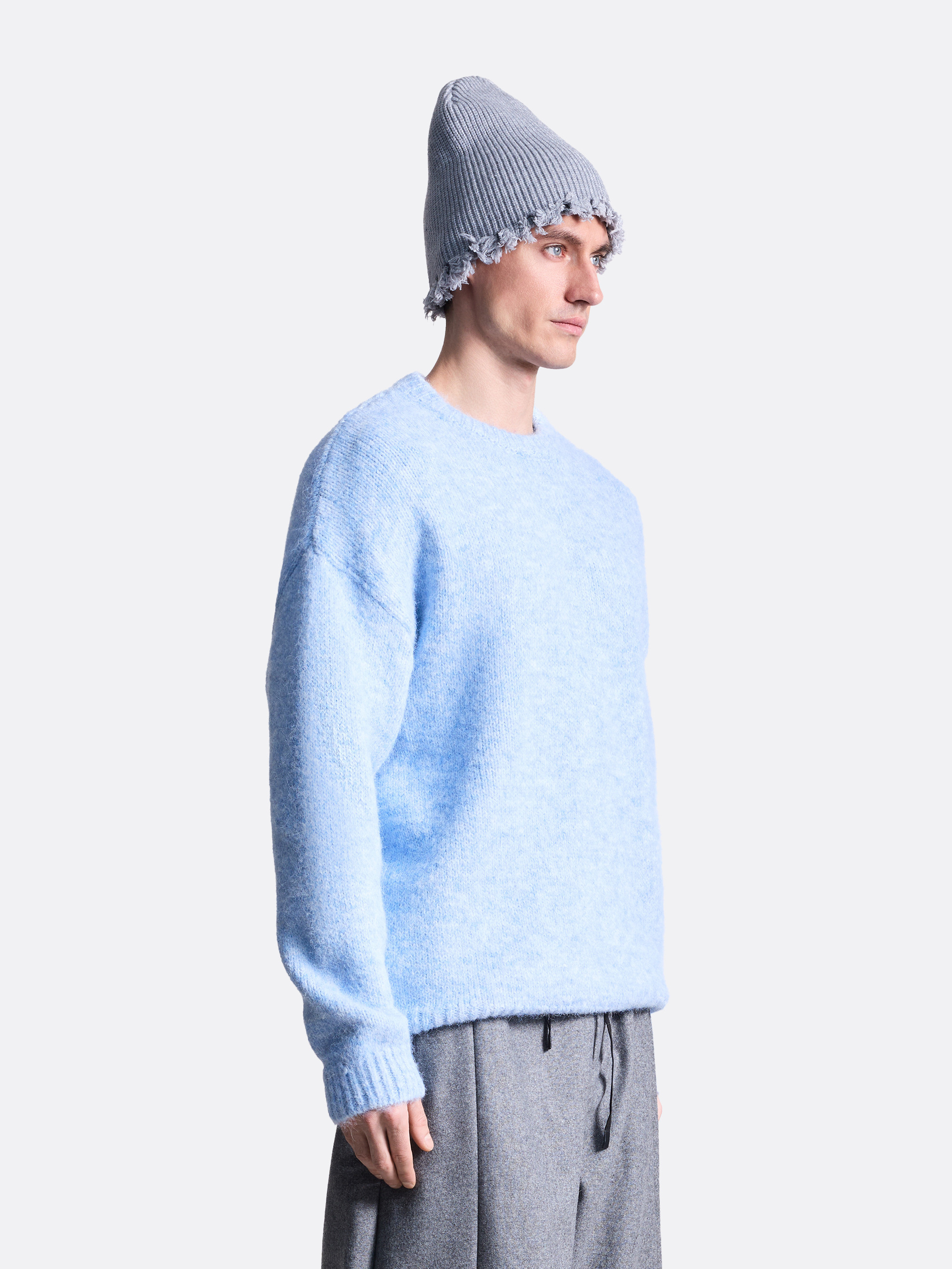 ​Вязаный свитер