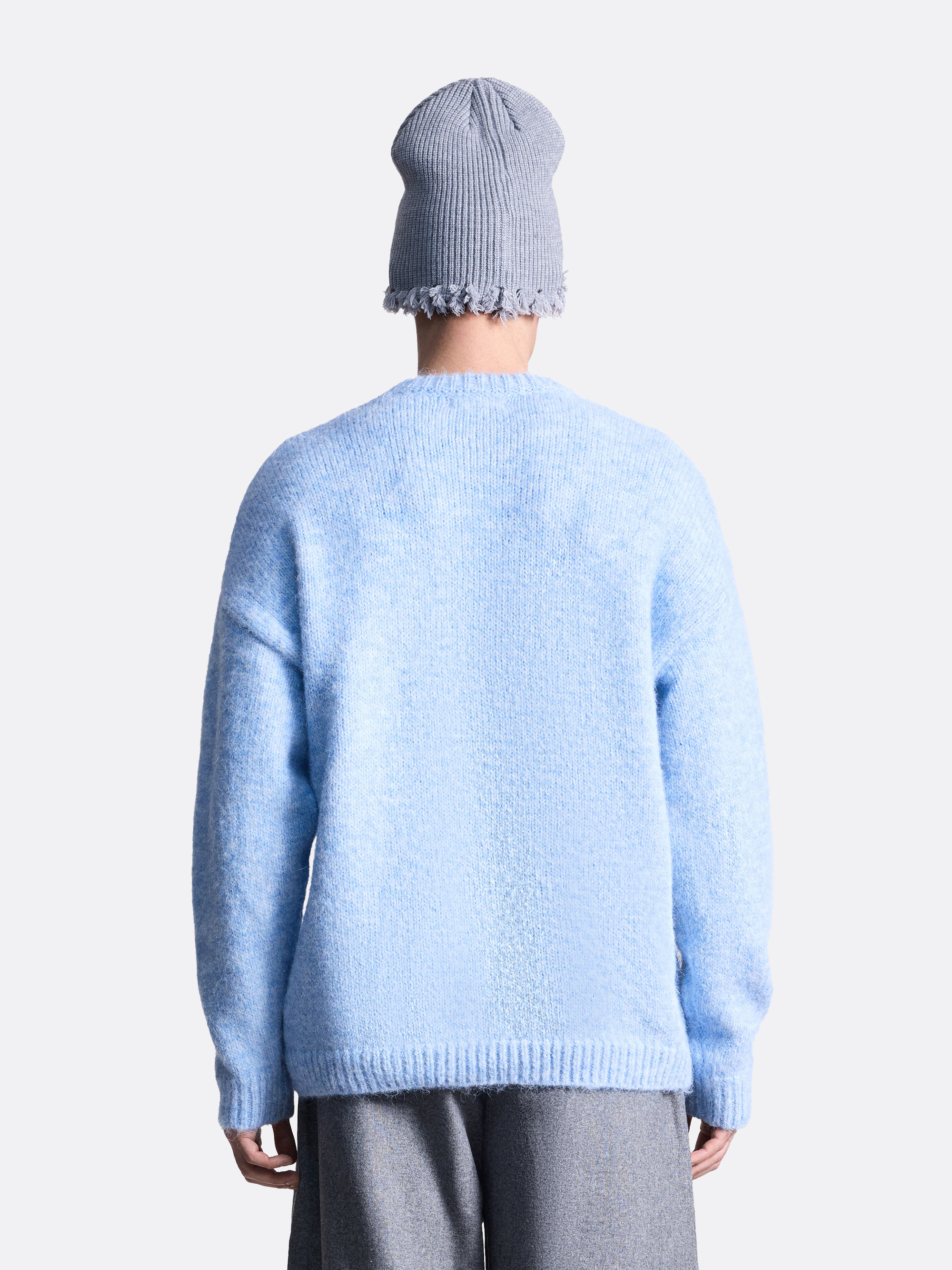 ​Вязаный свитер