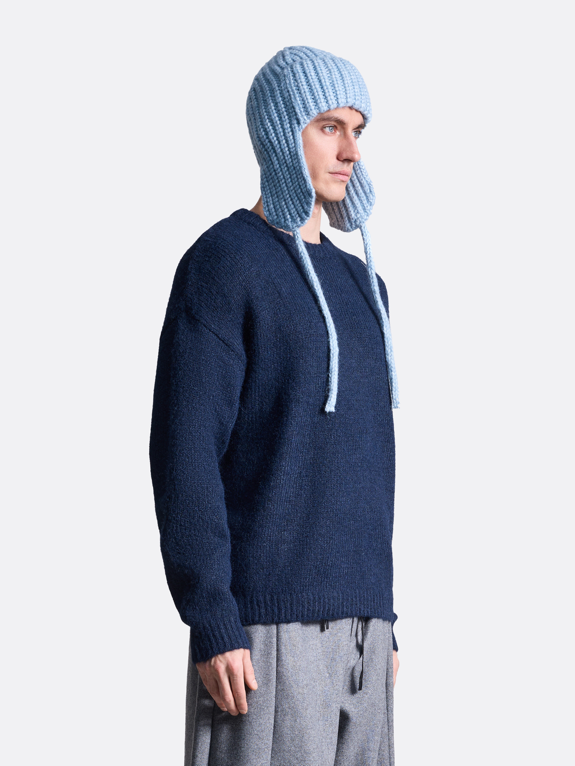 ​Вязаный свитер