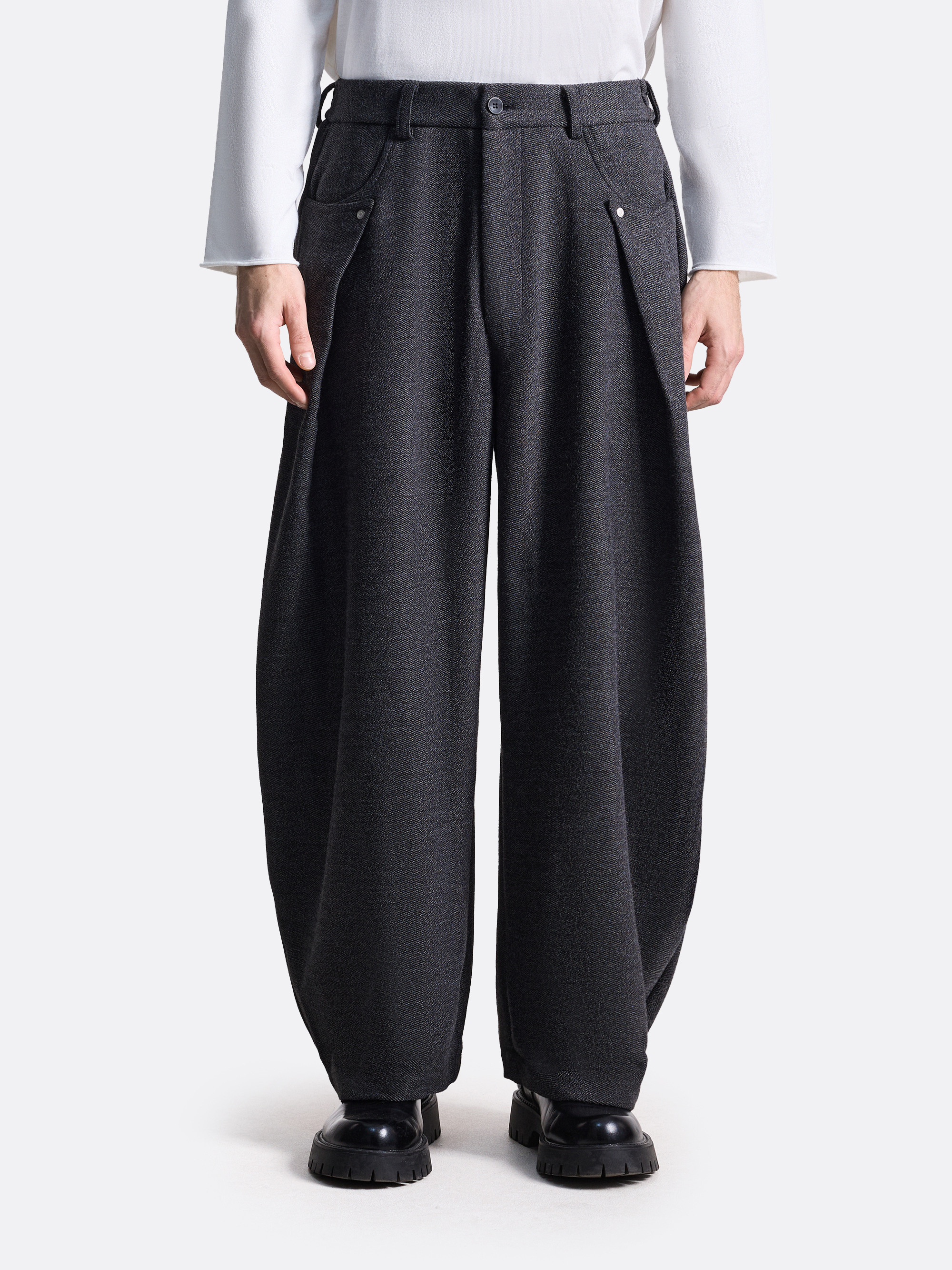 ​Брюки с защипами