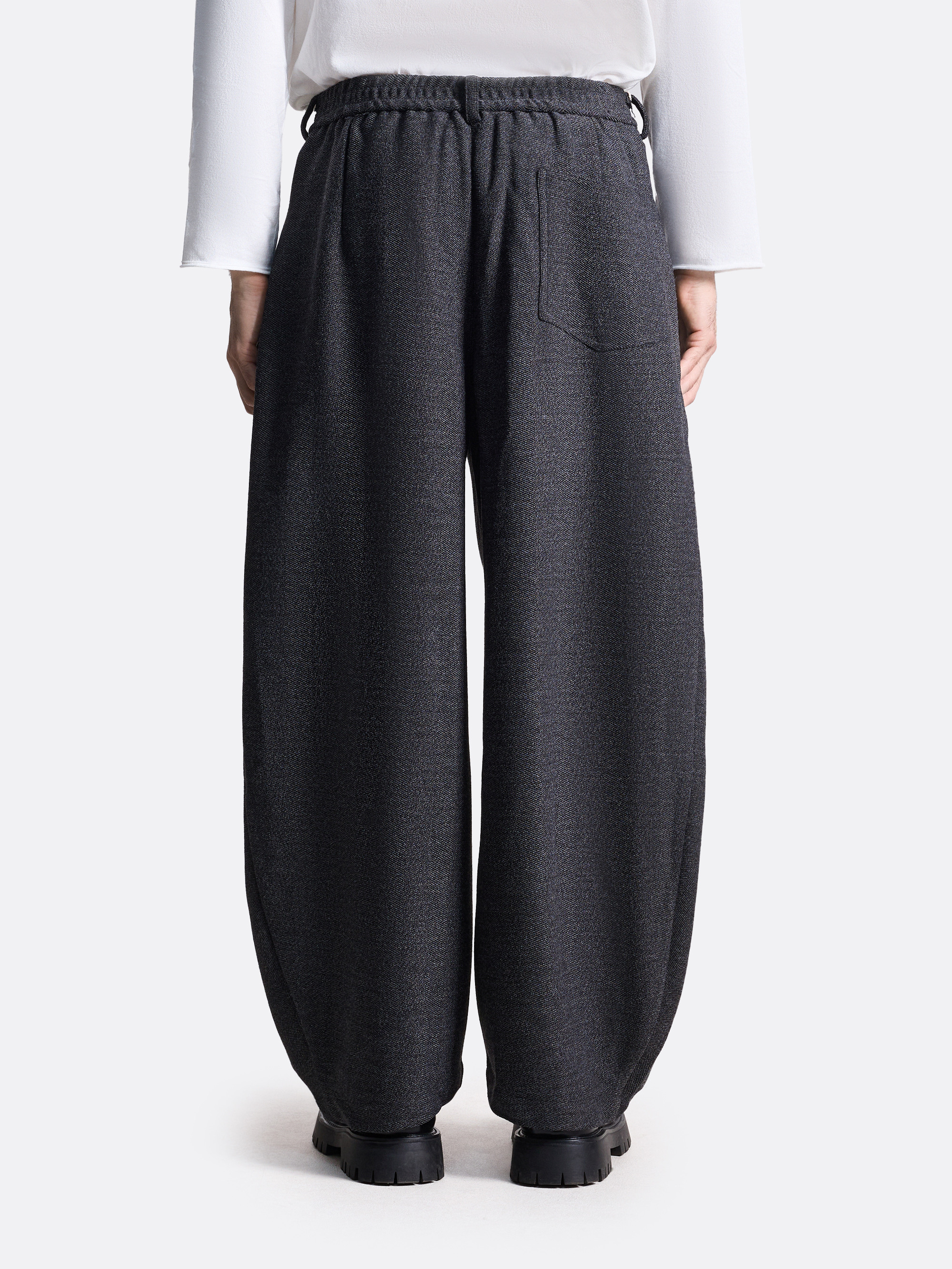 ​Брюки с защипами