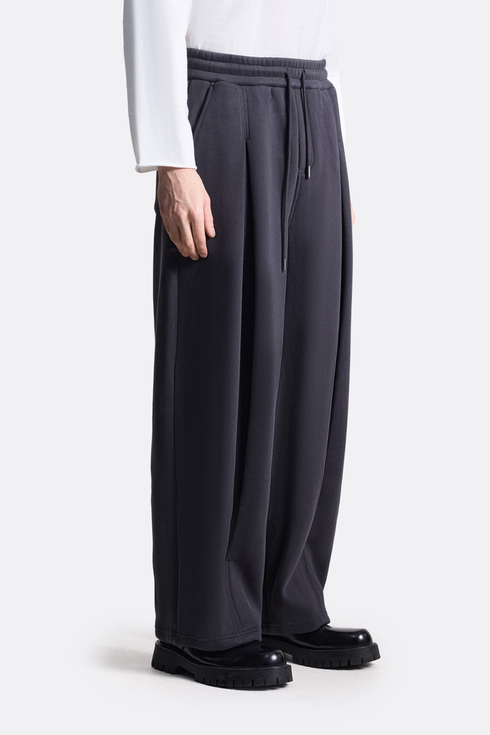 ​Брюки со складками