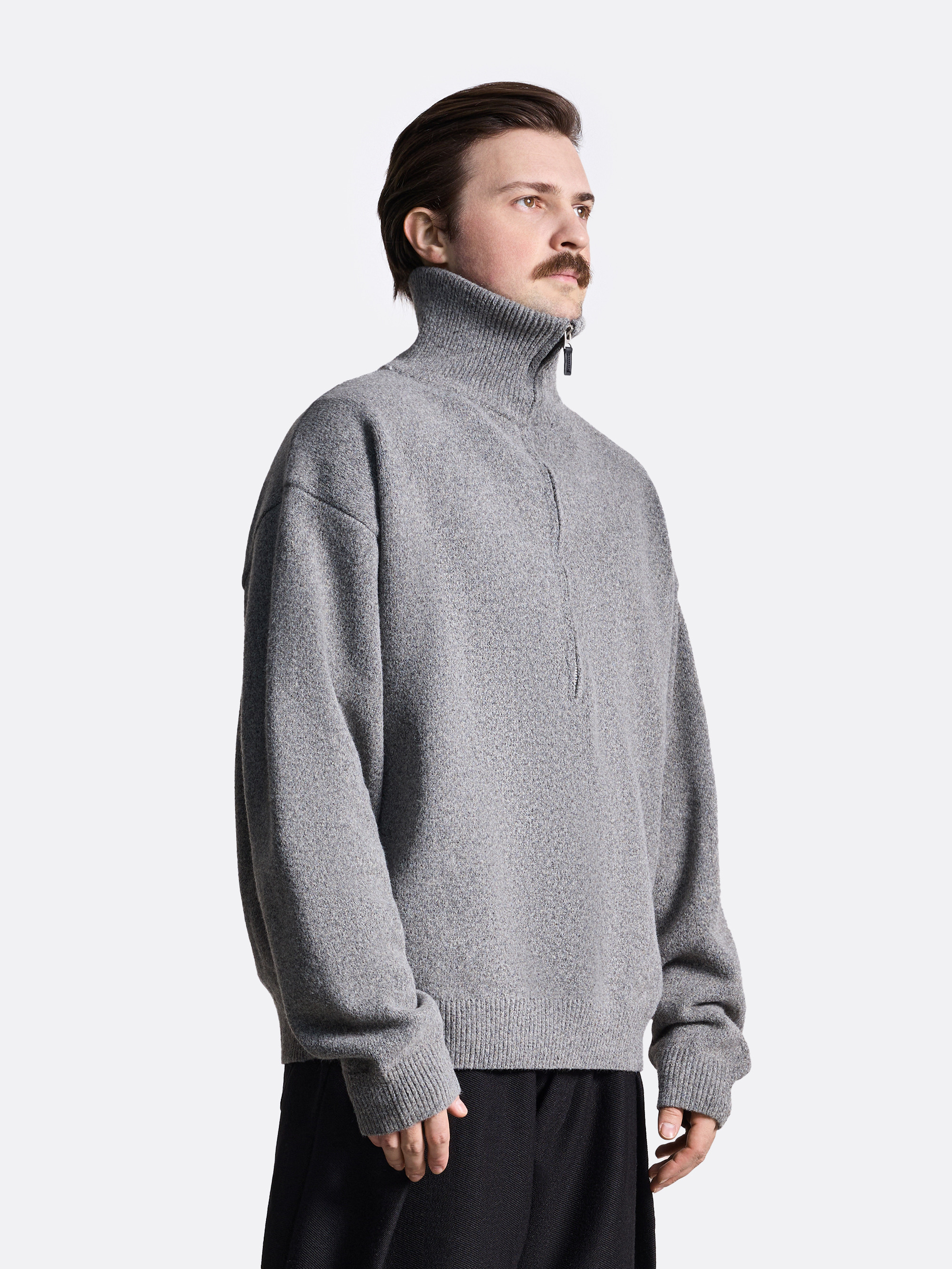 ​Свитер с застежкой-молнией