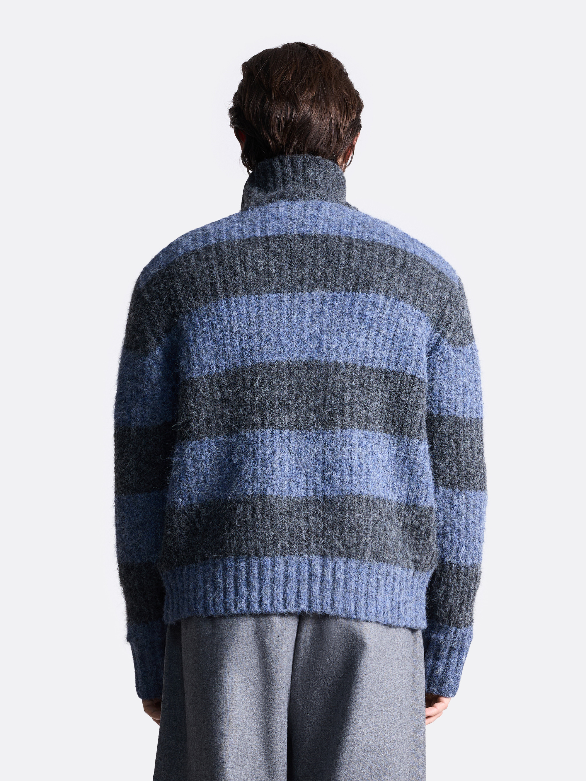 ​Кардиган в полоску