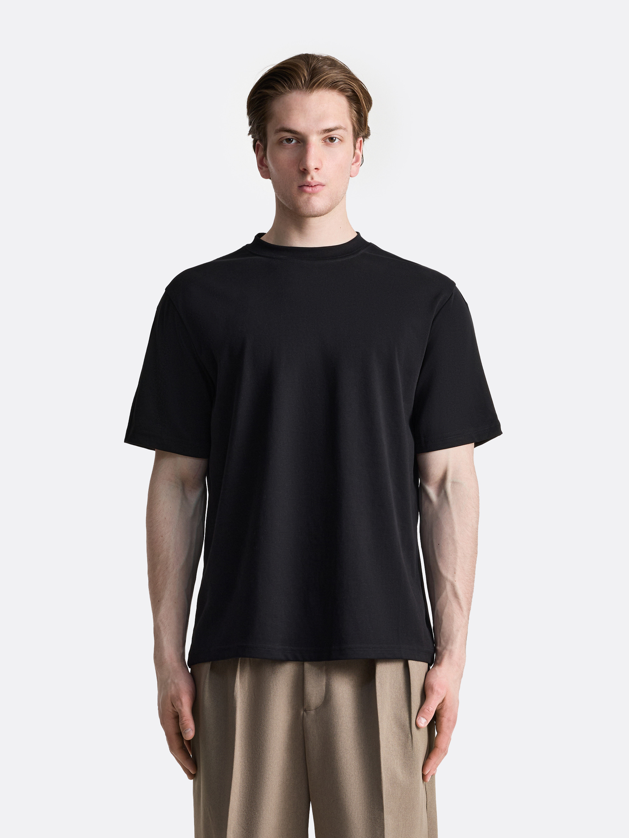 Футболка классического силуэта