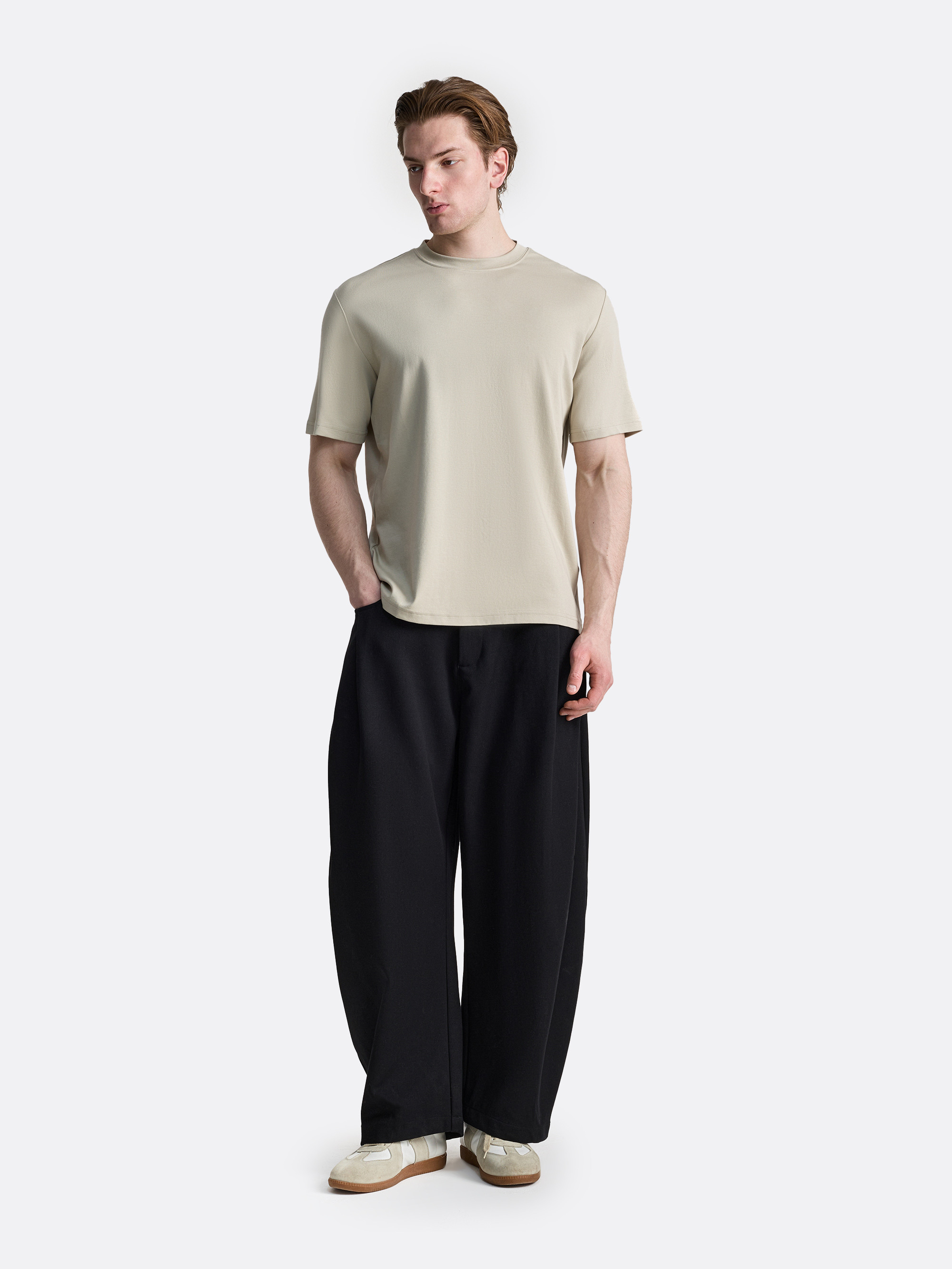 Футболка классического силуэта