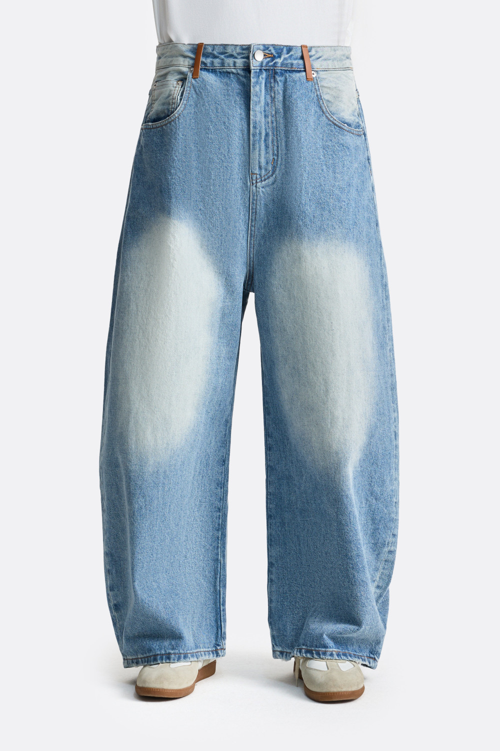 Джинсы с потертостями