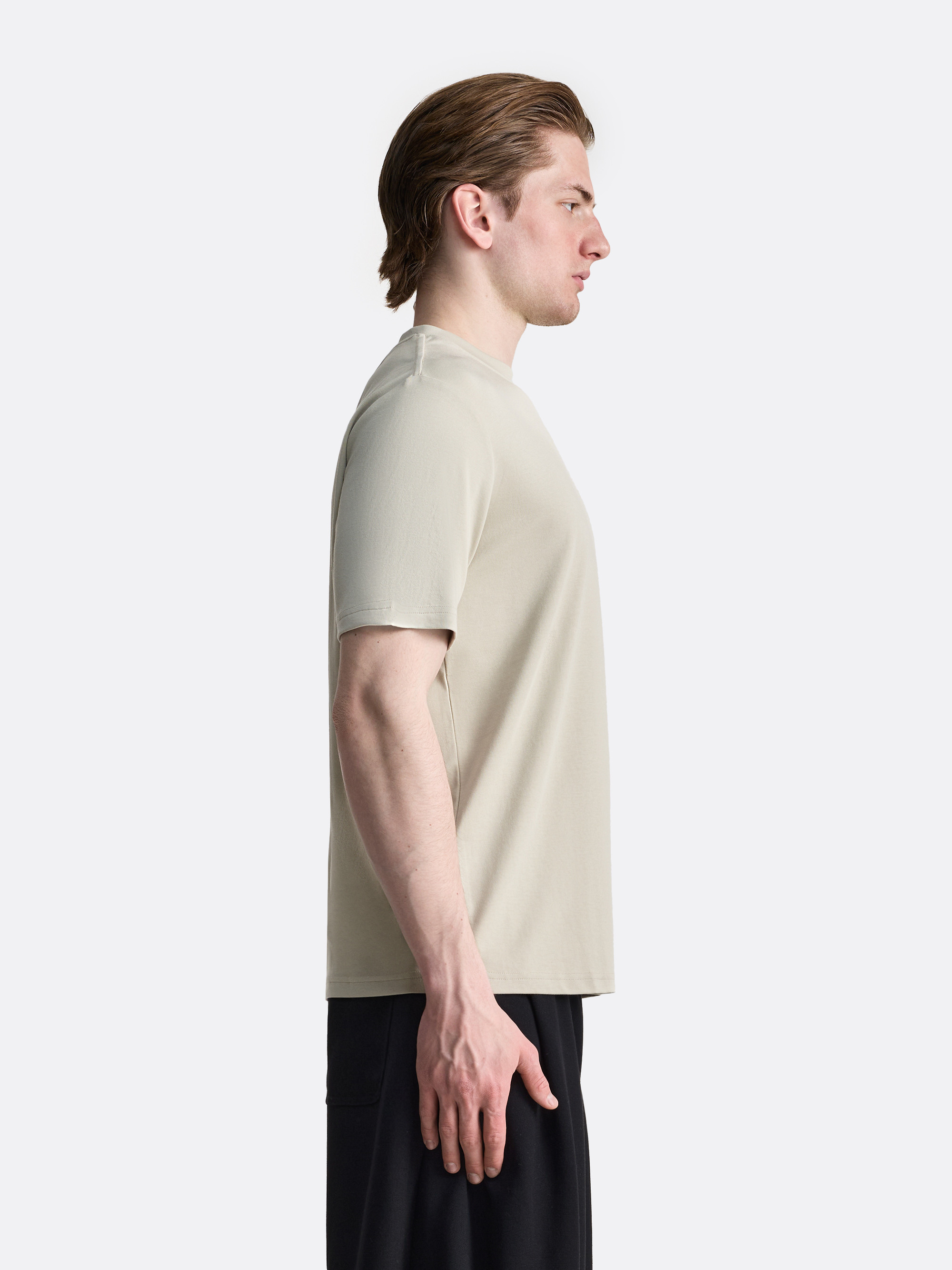 Футболка классического силуэта