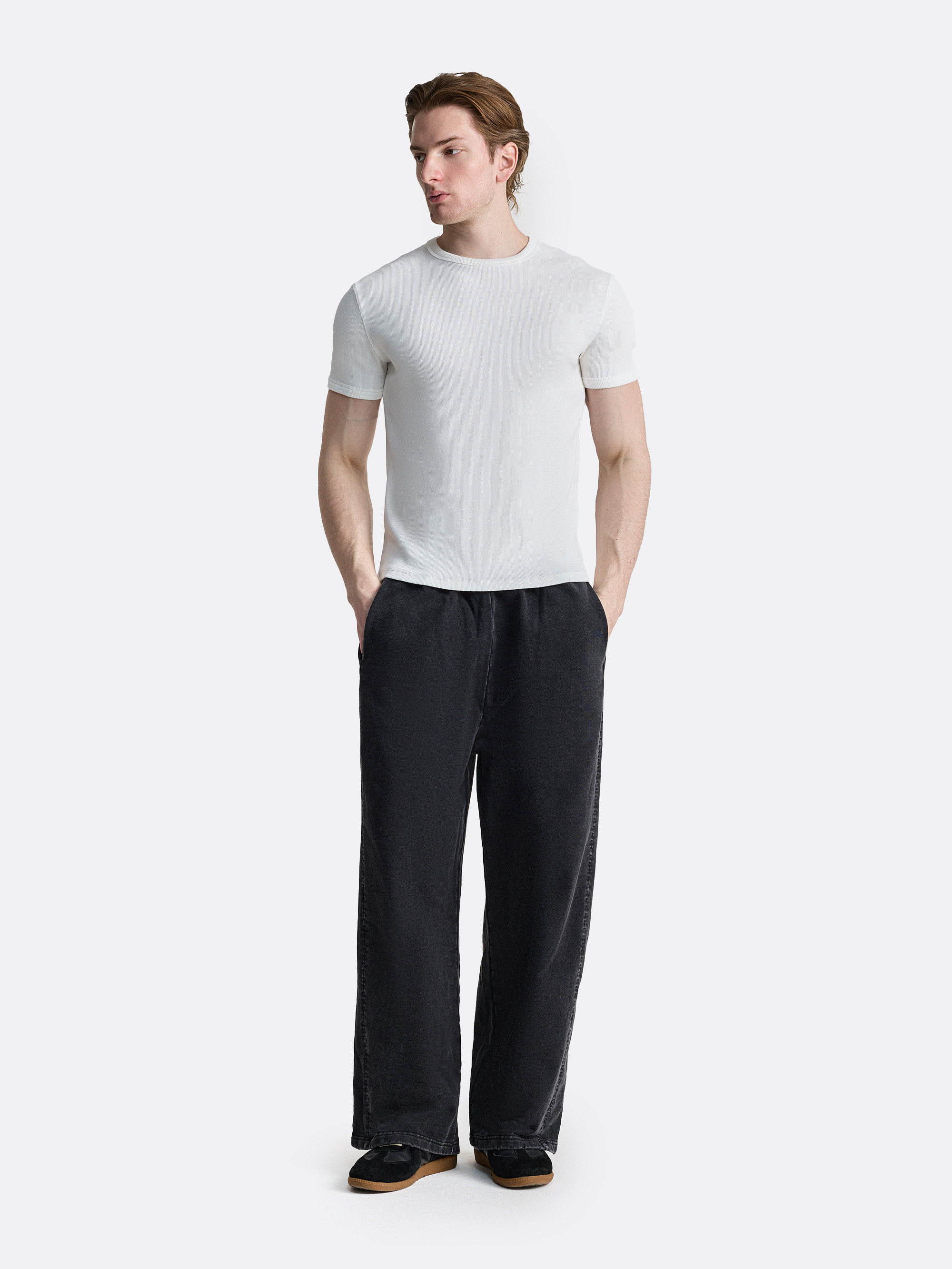 Футболка облегающего кроя