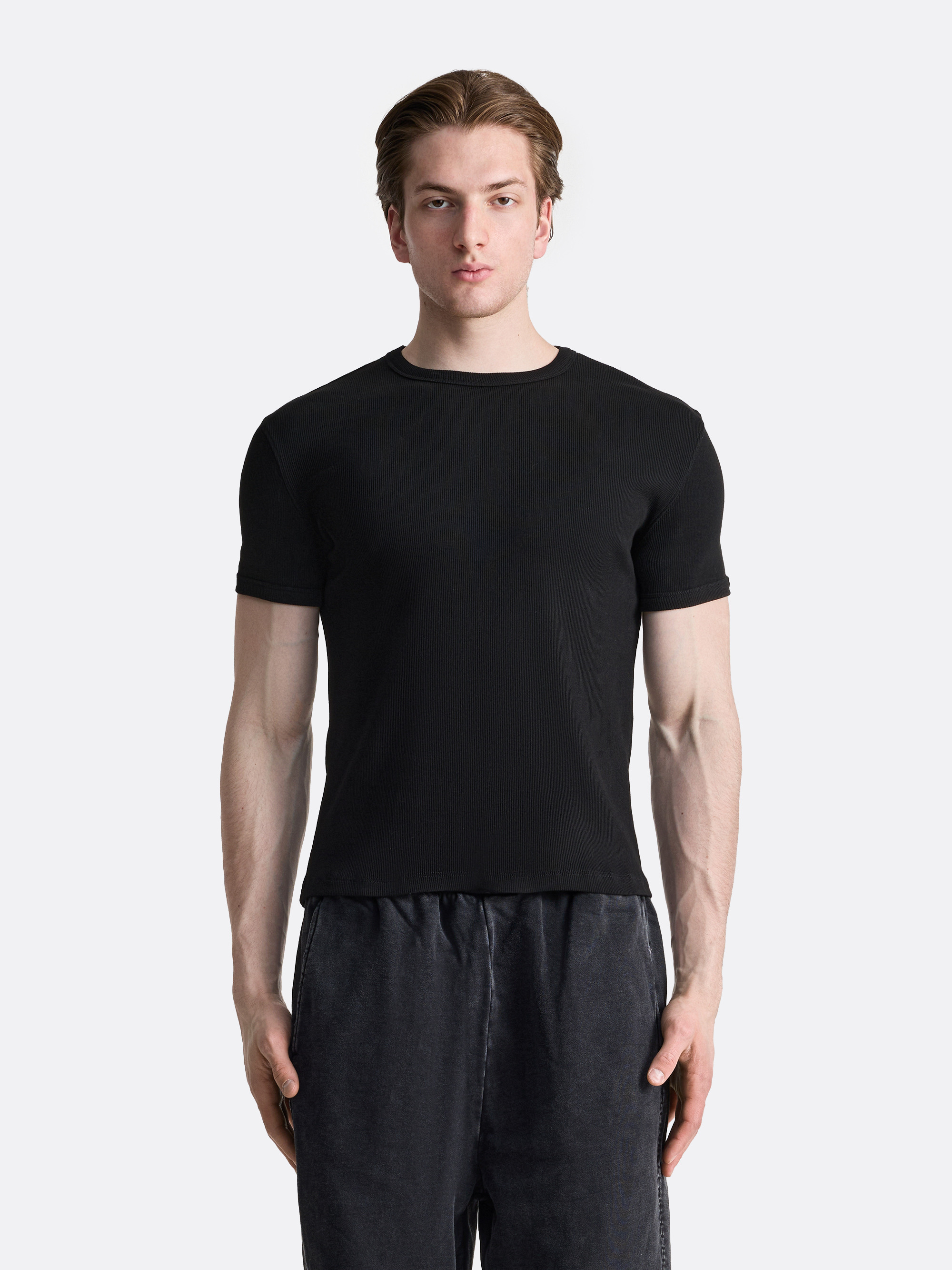 Футболка облегающего кроя