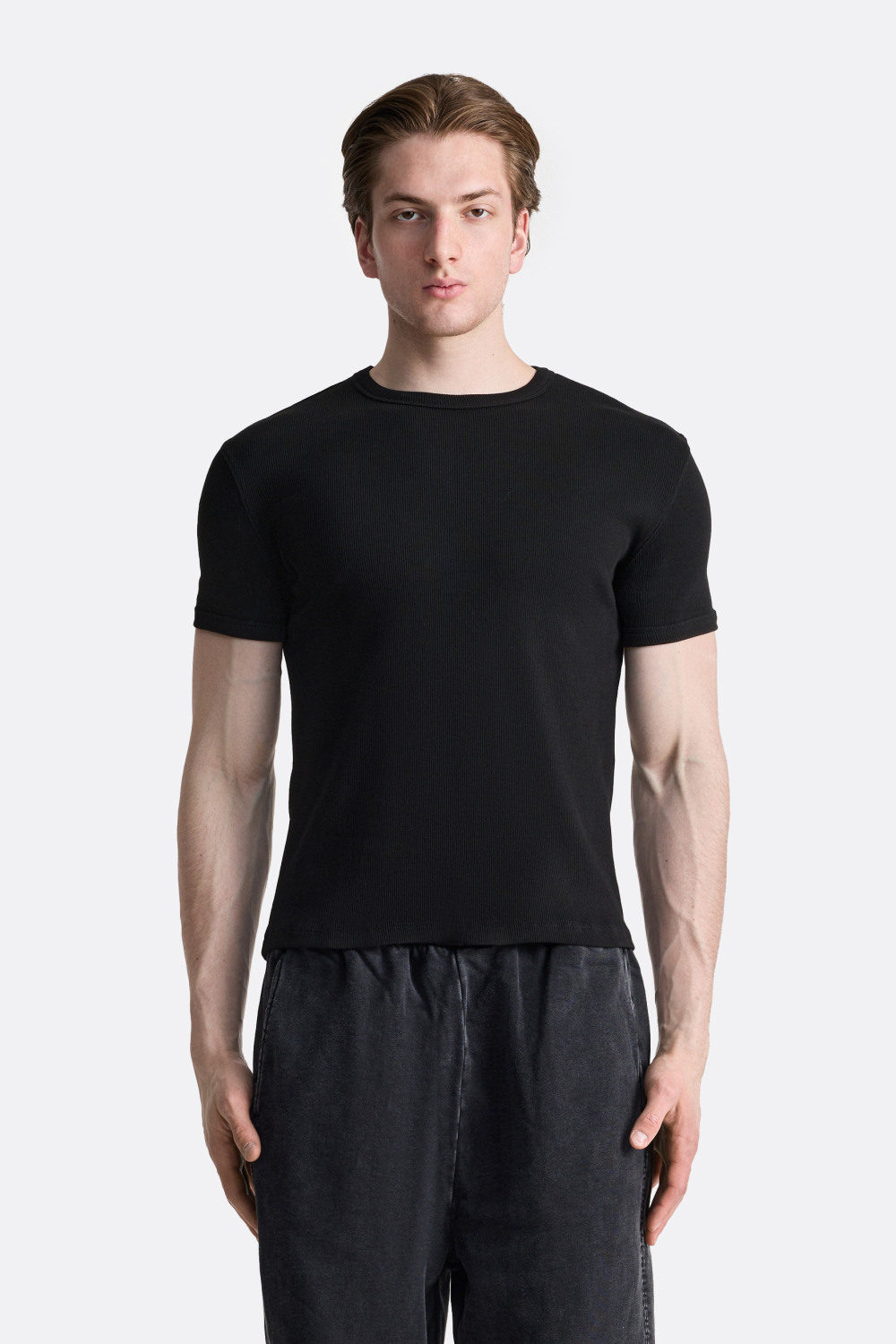 Футболка облегающего кроя