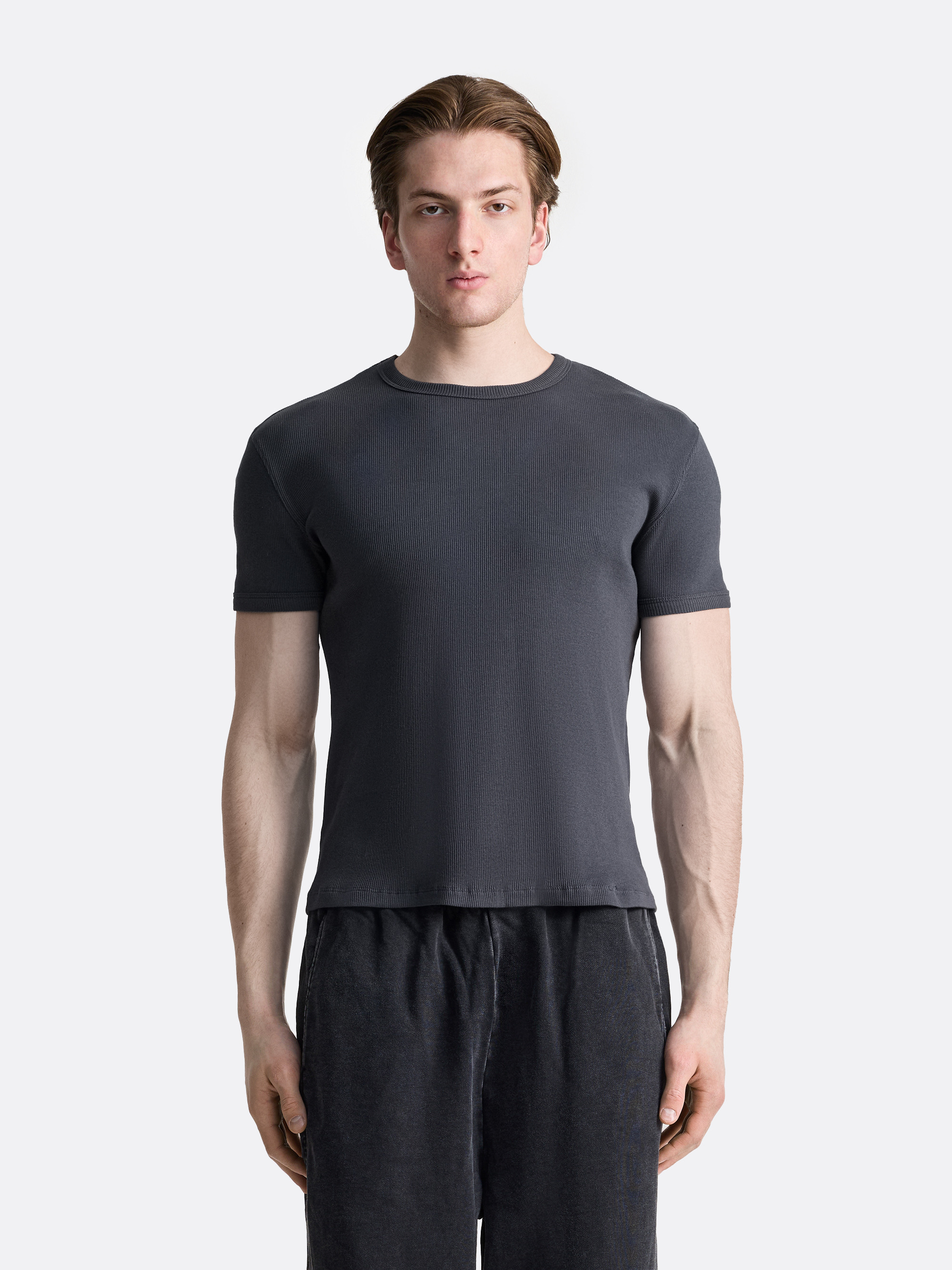 Футболка облегающего кроя