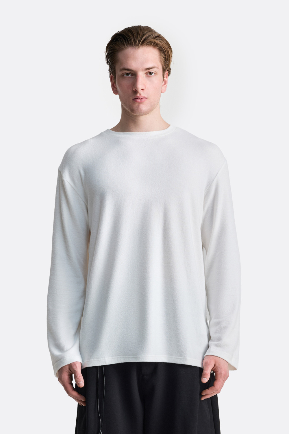 Лонгслив со спущенной линией плеча