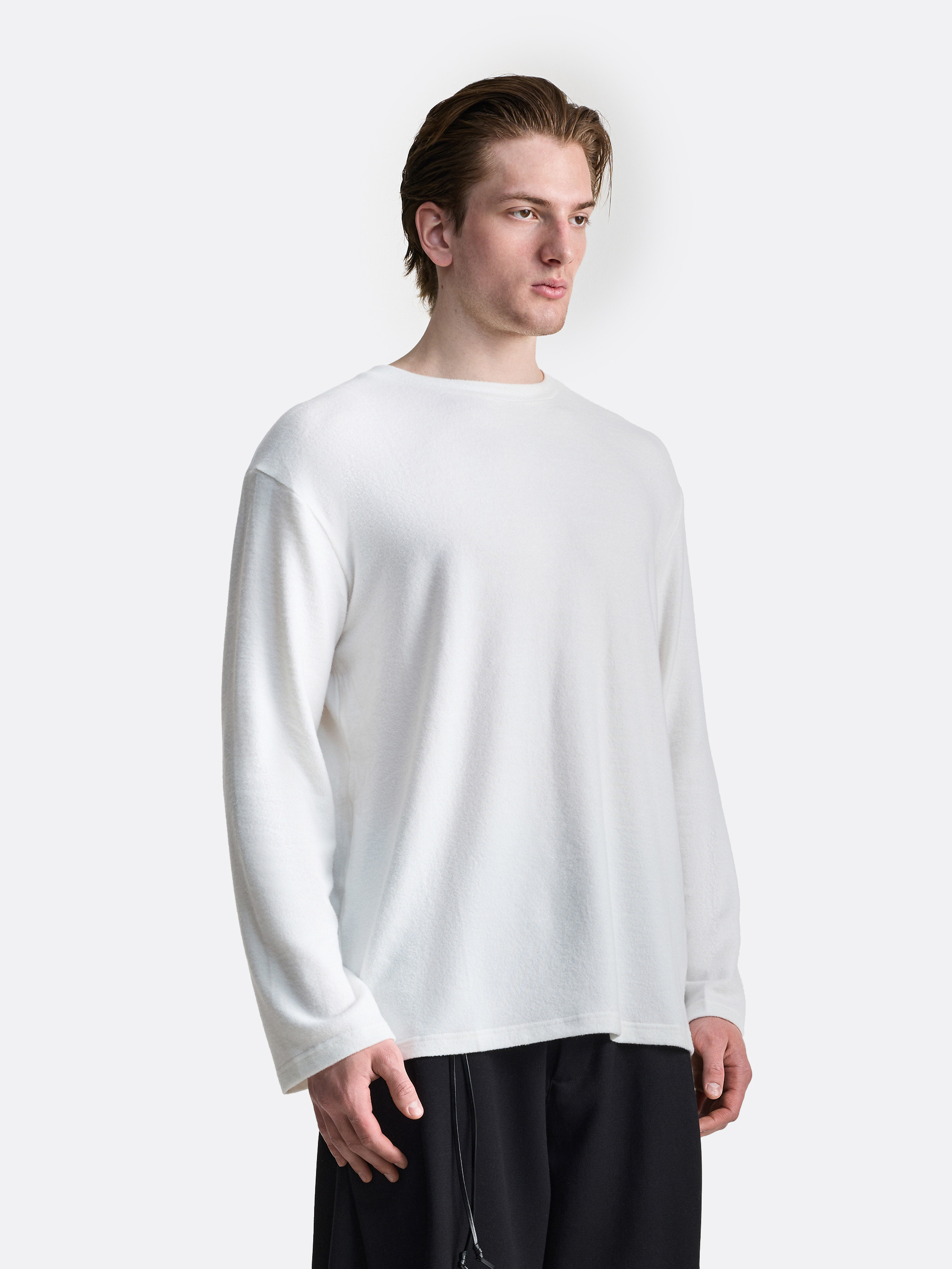 Лонгслив со спущенной линией плеча