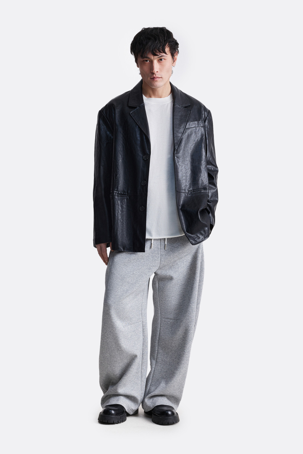 ​Пиджак из эко-кожи