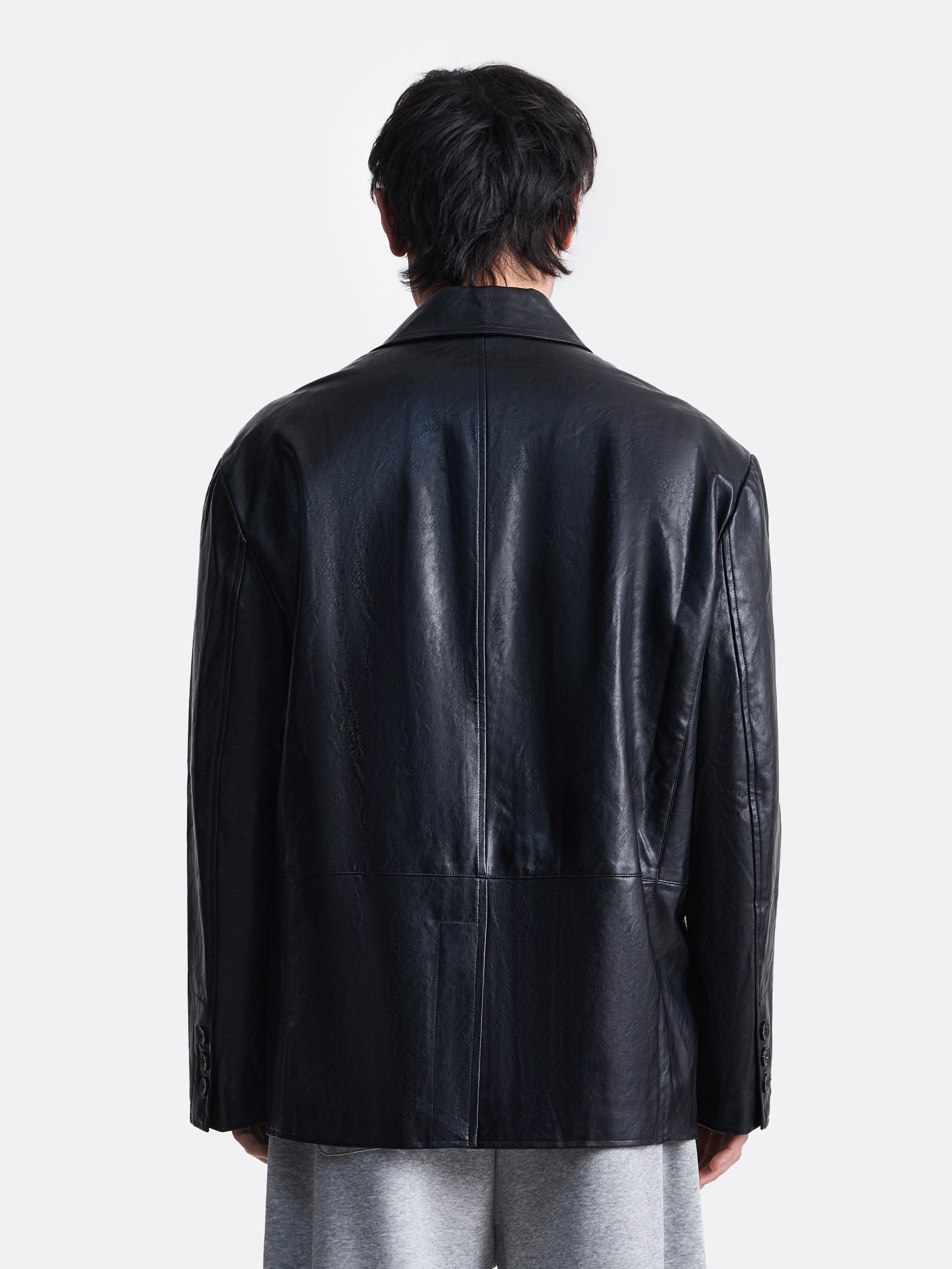 ​Пиджак из эко-кожи