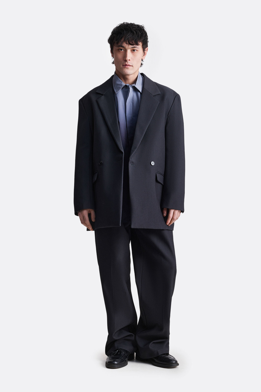 Двубортный пиджак прямого кроя