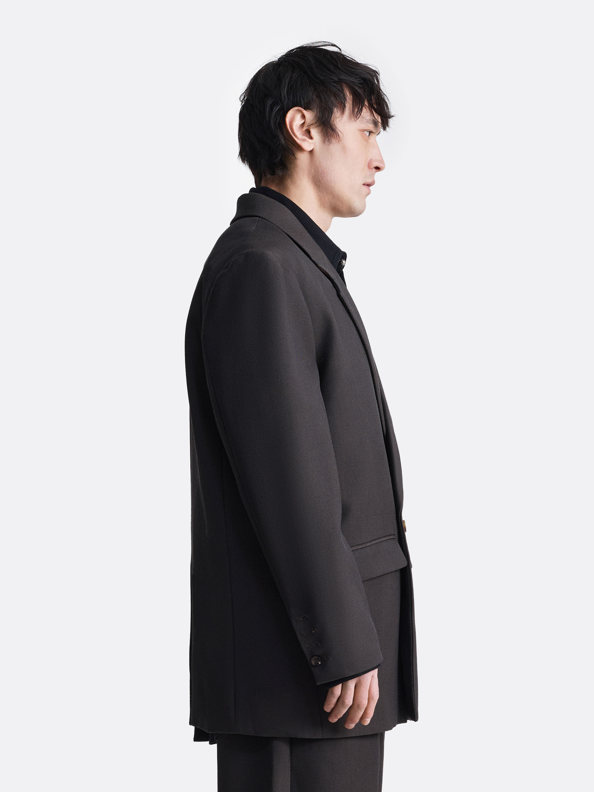 Двубортный пиджак прямого кроя