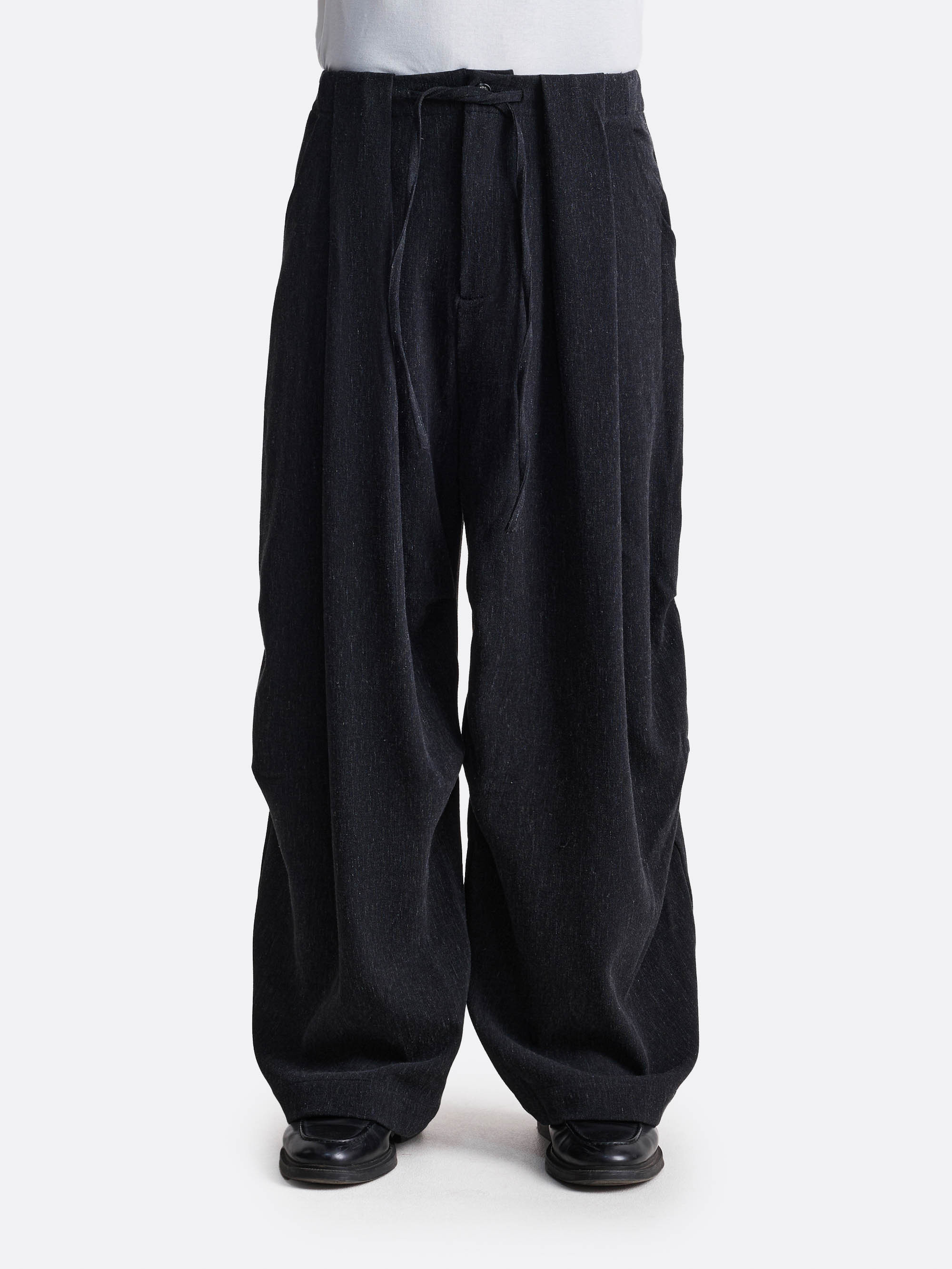 Брюки с поясом на завязках