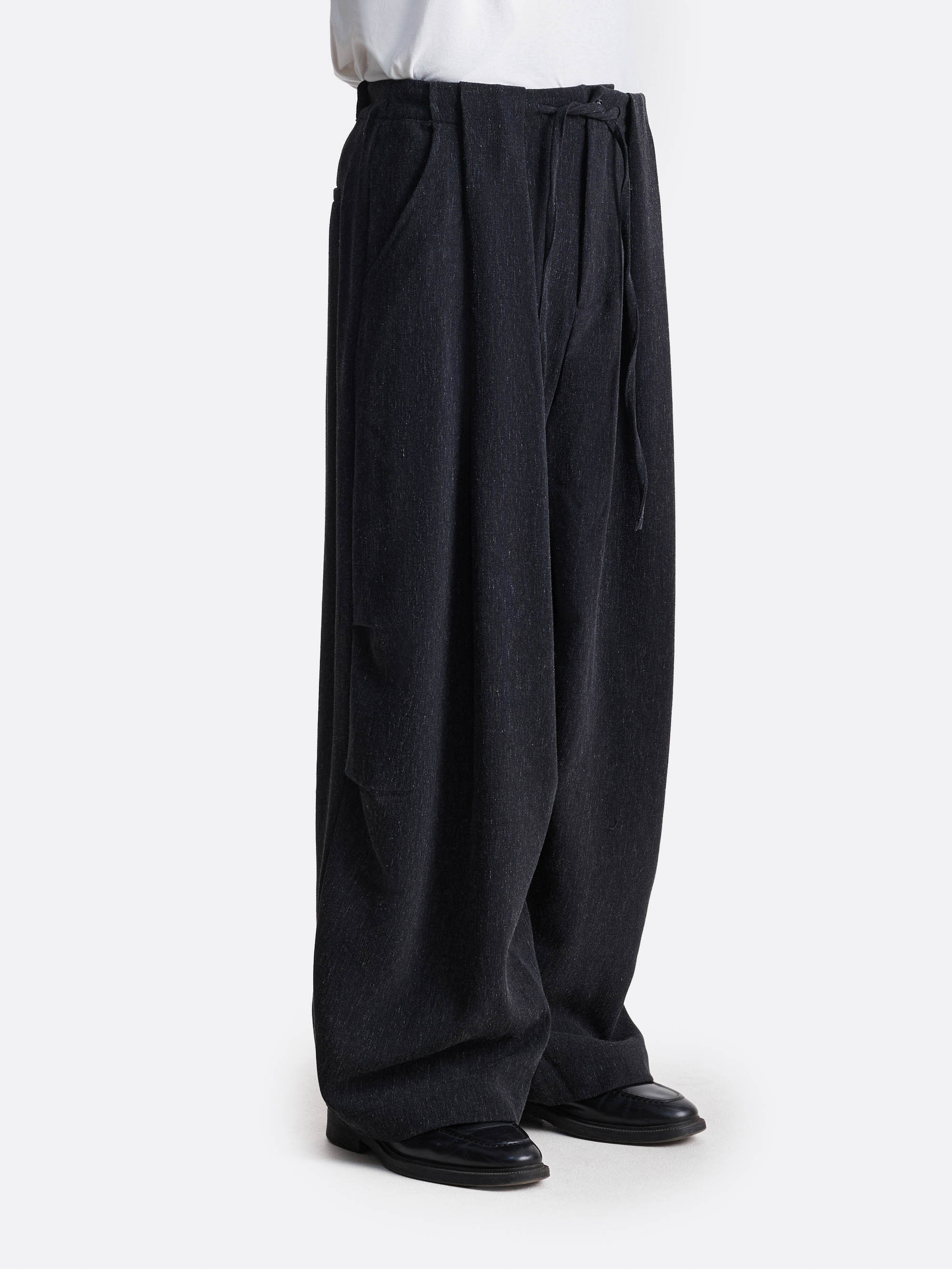 Брюки с поясом на завязках