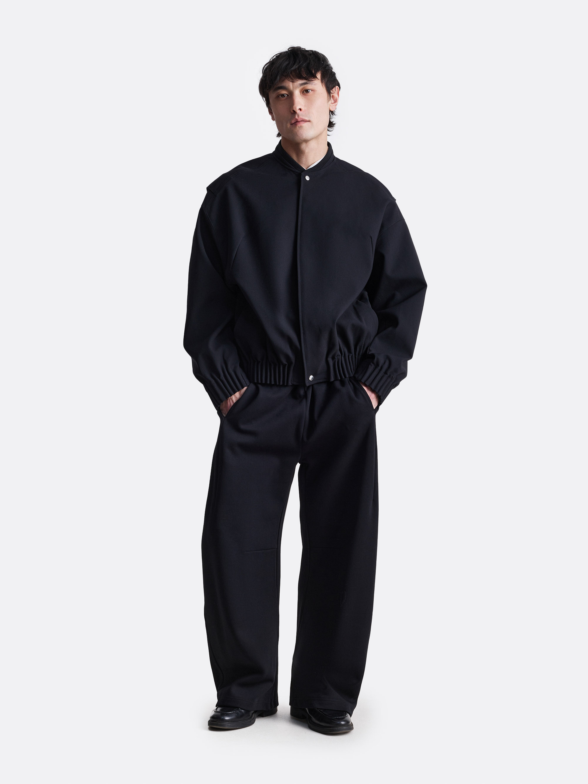 Бомбер с эластичным поясом