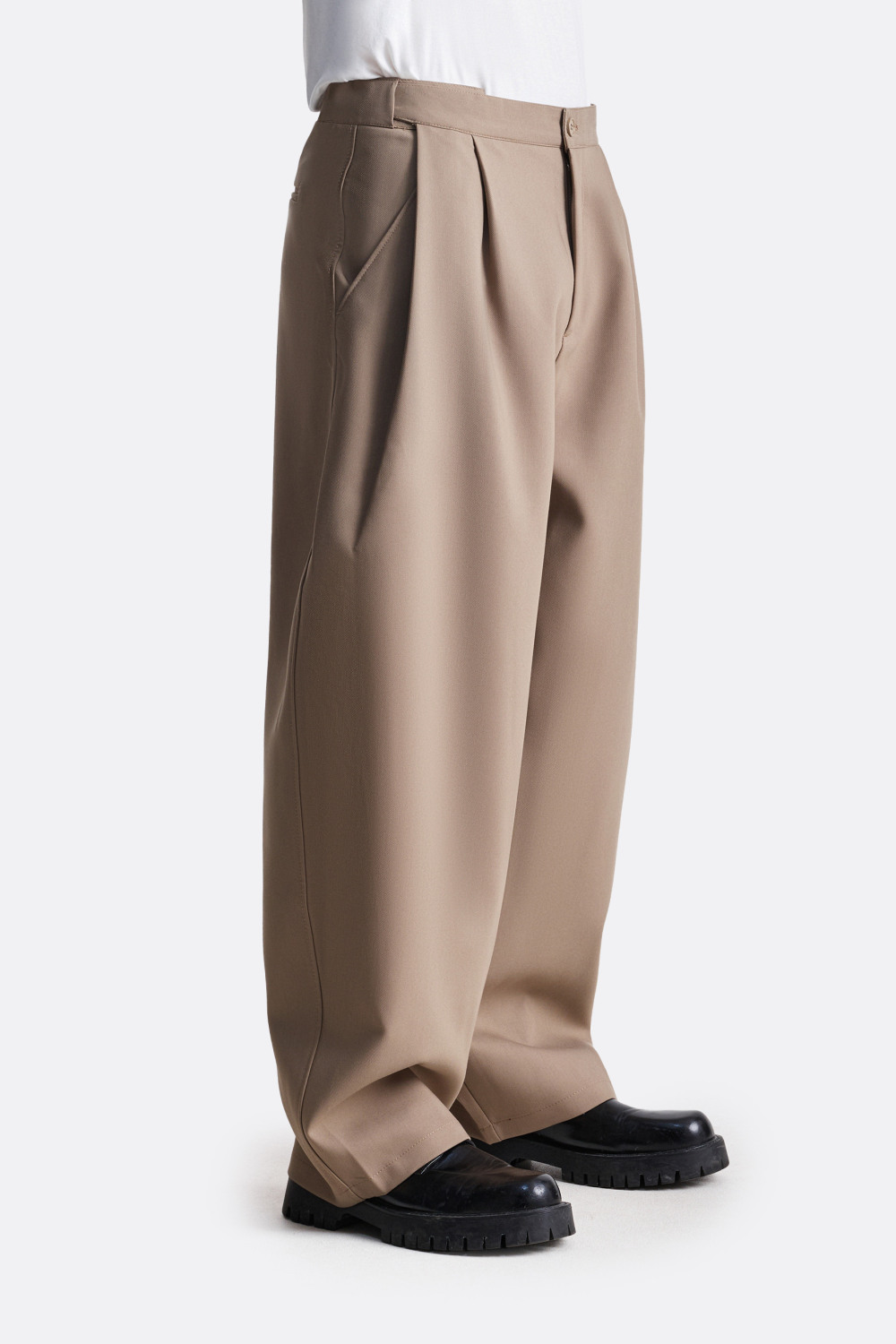 Брюки свободного силуэта