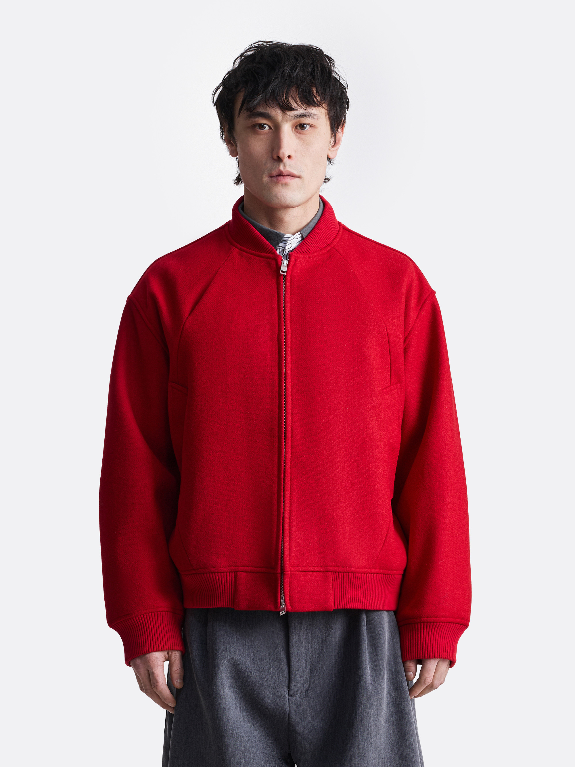 ​Утепленный бомбер