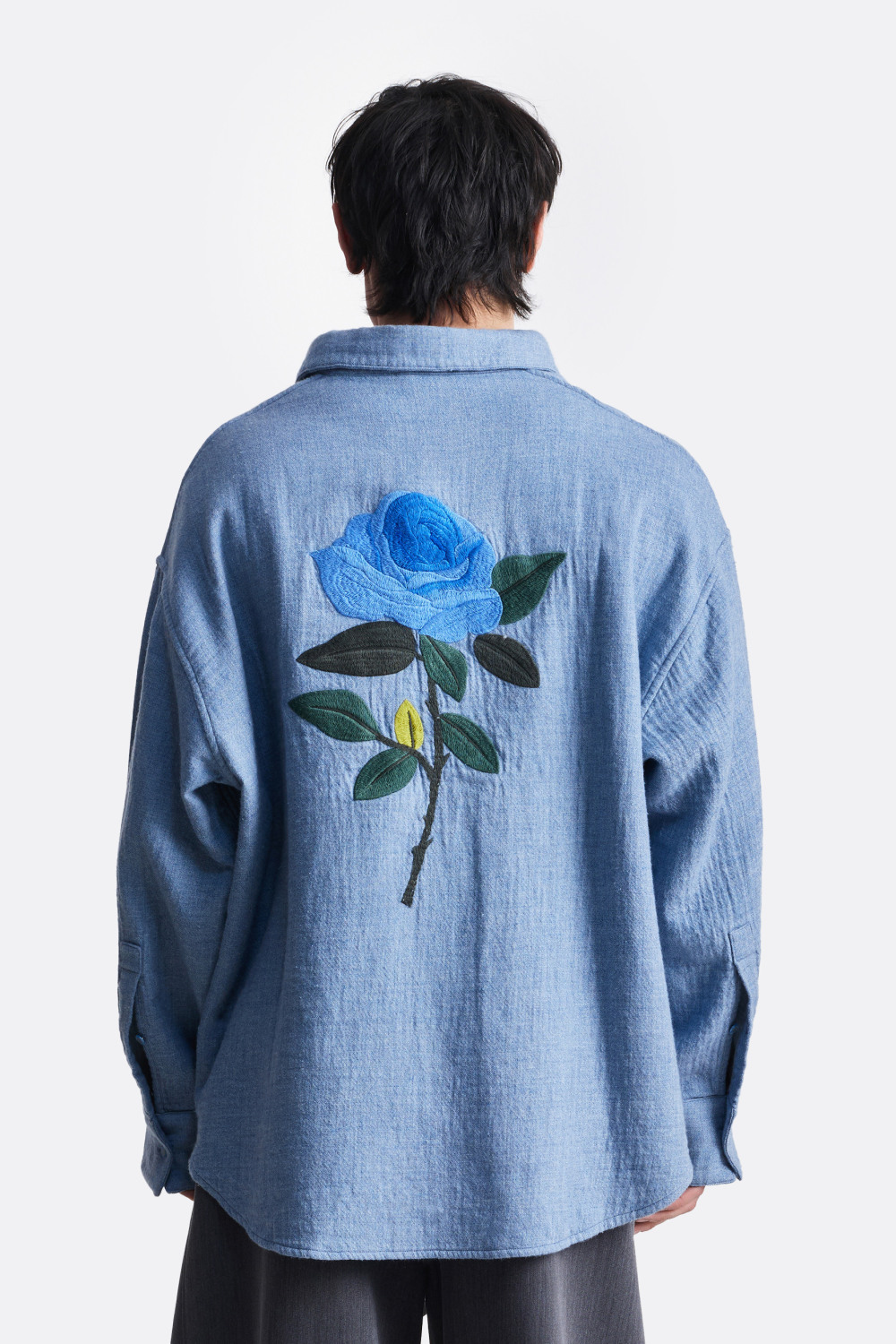 ​Рубашка с вышивкой спине