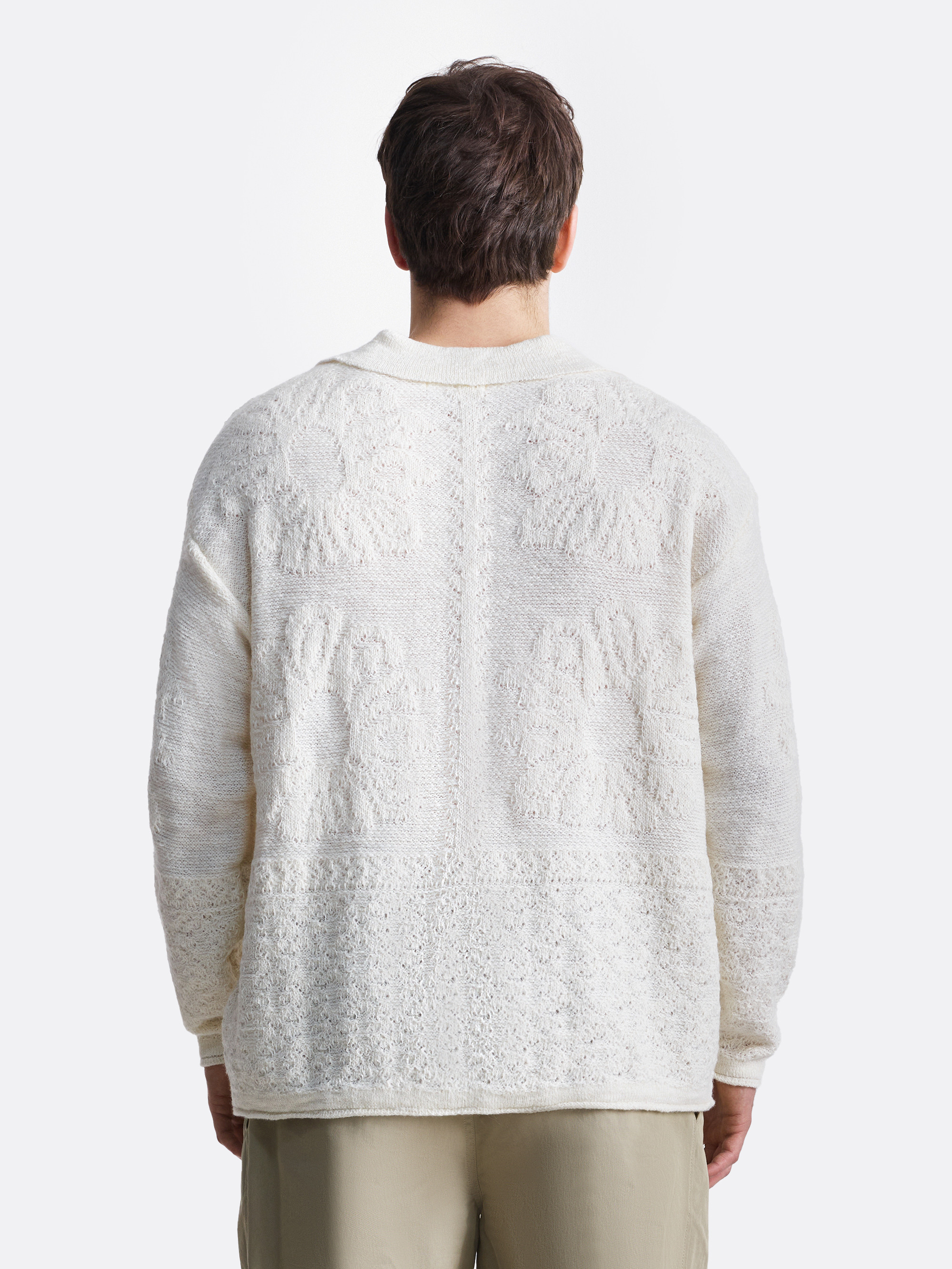 ​Свитер с декоративным узором