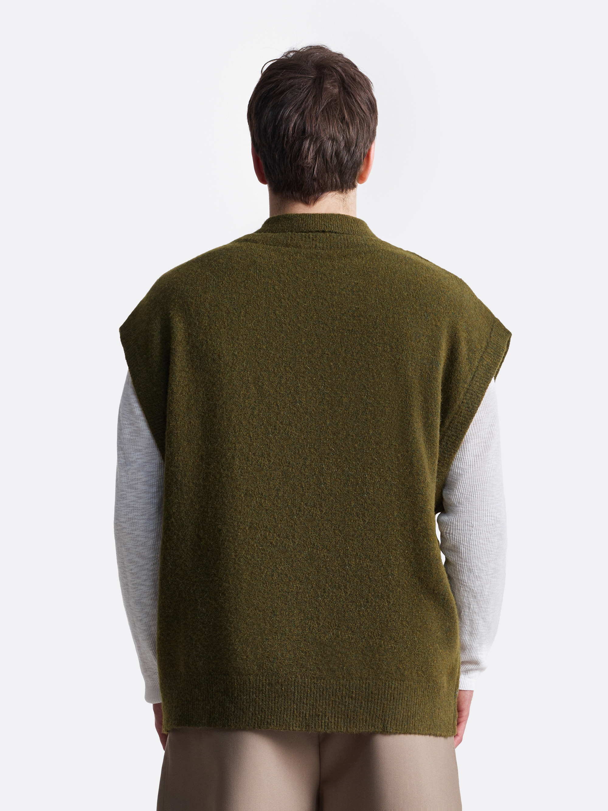 ​Жилет с воротником